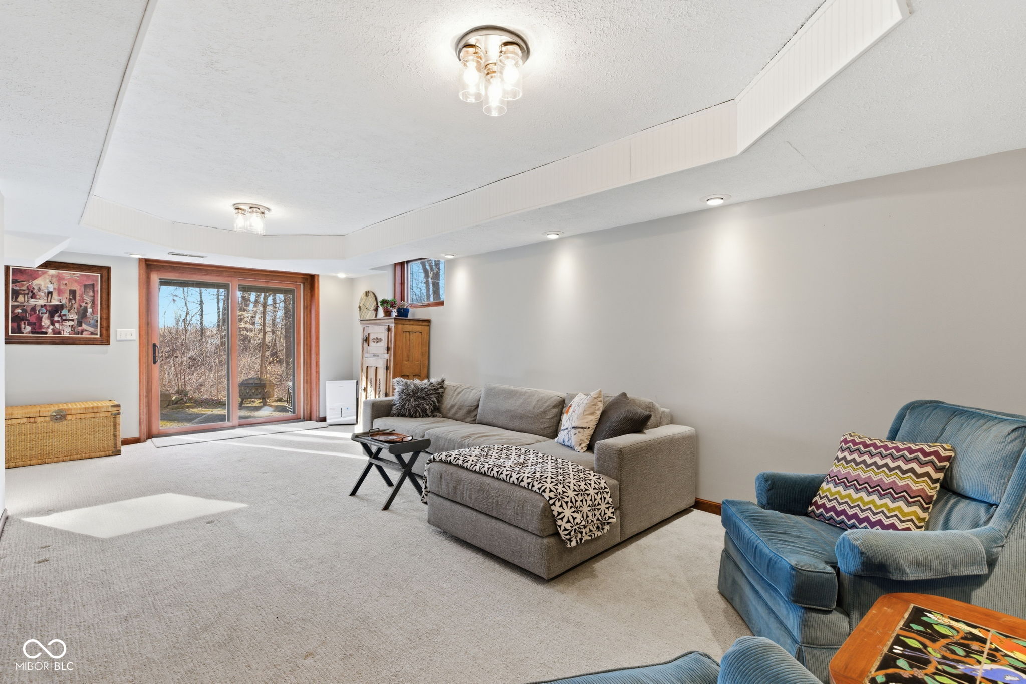 2903 W Carr Hill Road