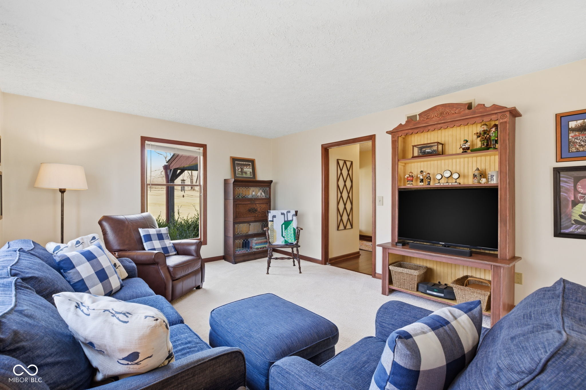 2903 W Carr Hill Road