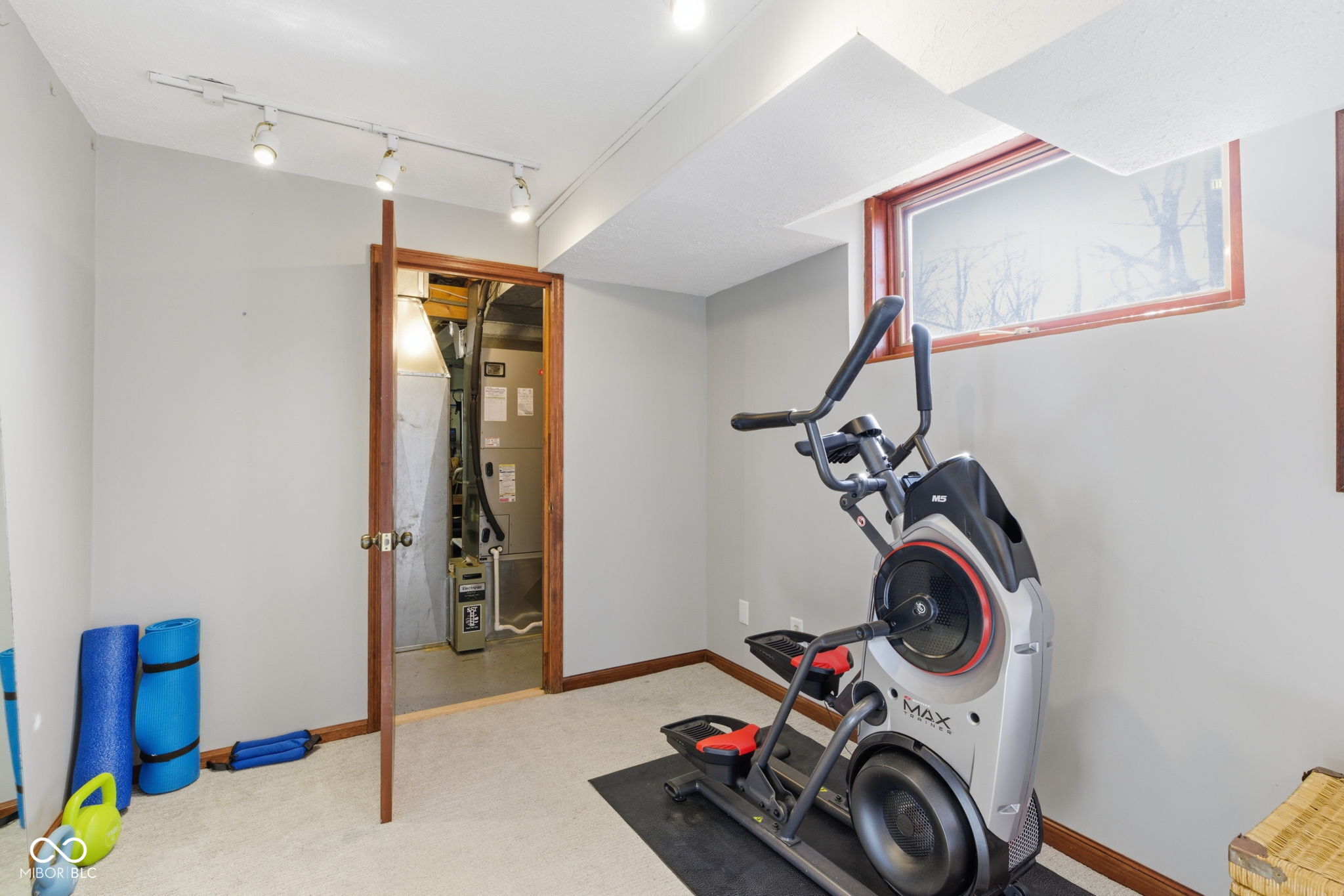 2903 W Carr Hill Road