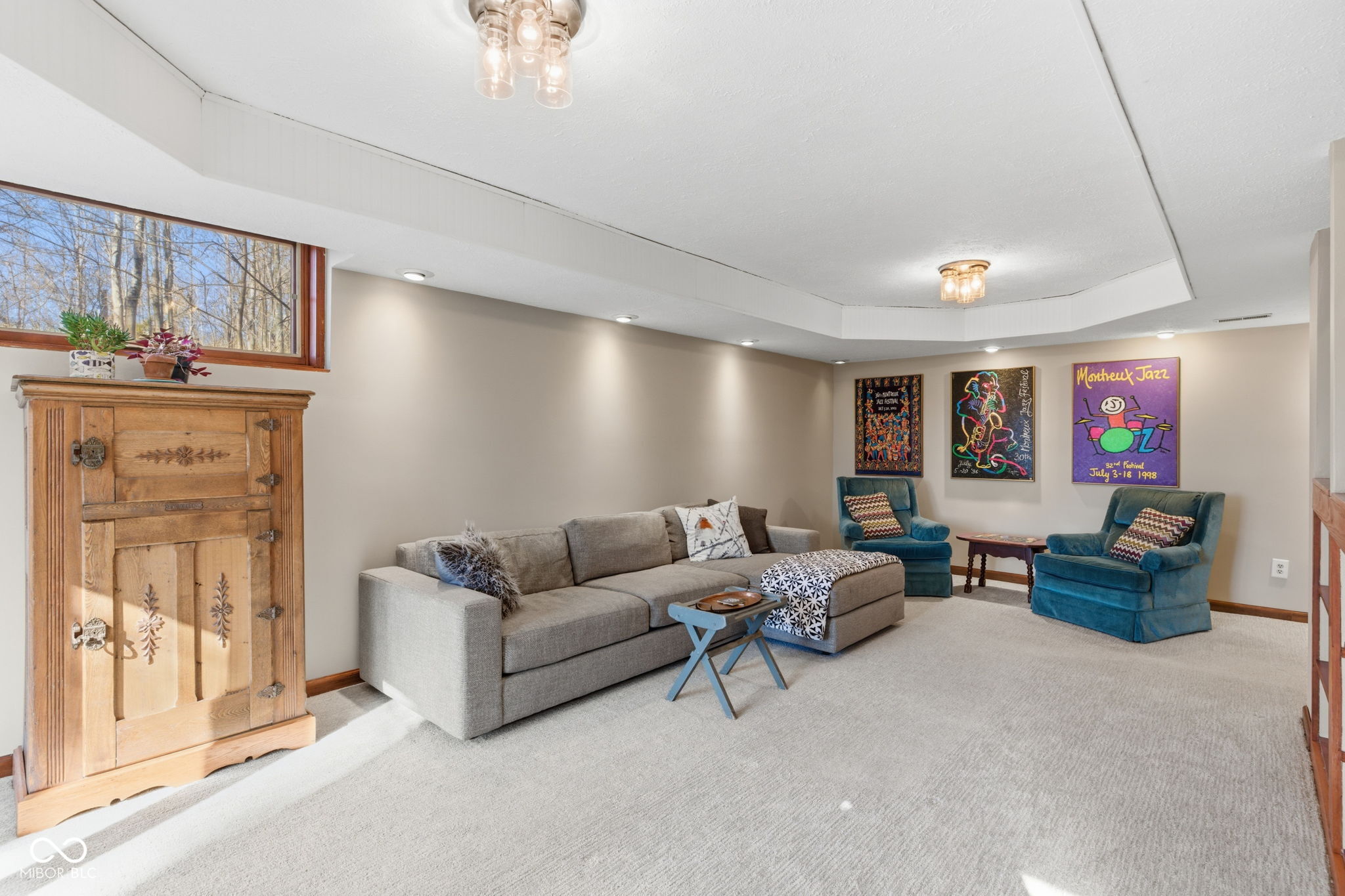 2903 W Carr Hill Road