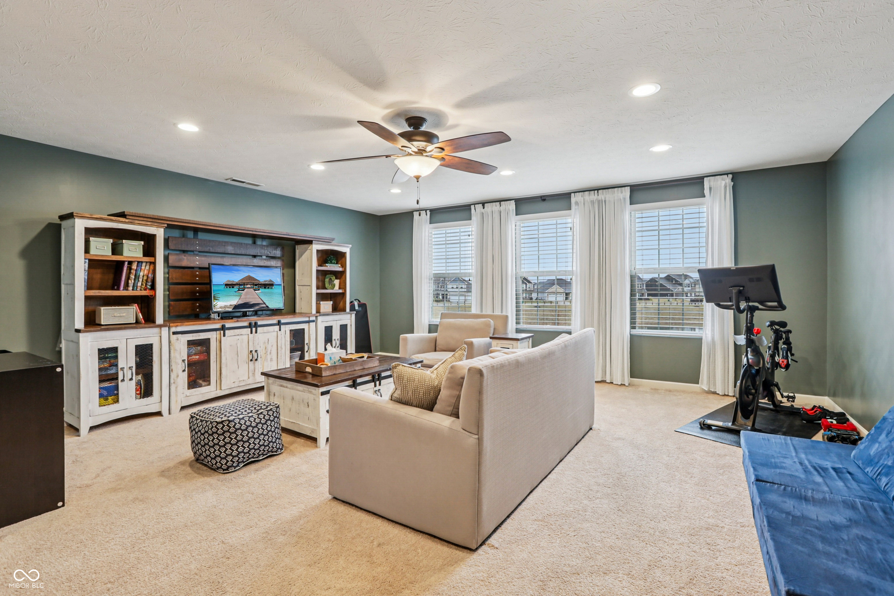 5473 Crowley Parkway