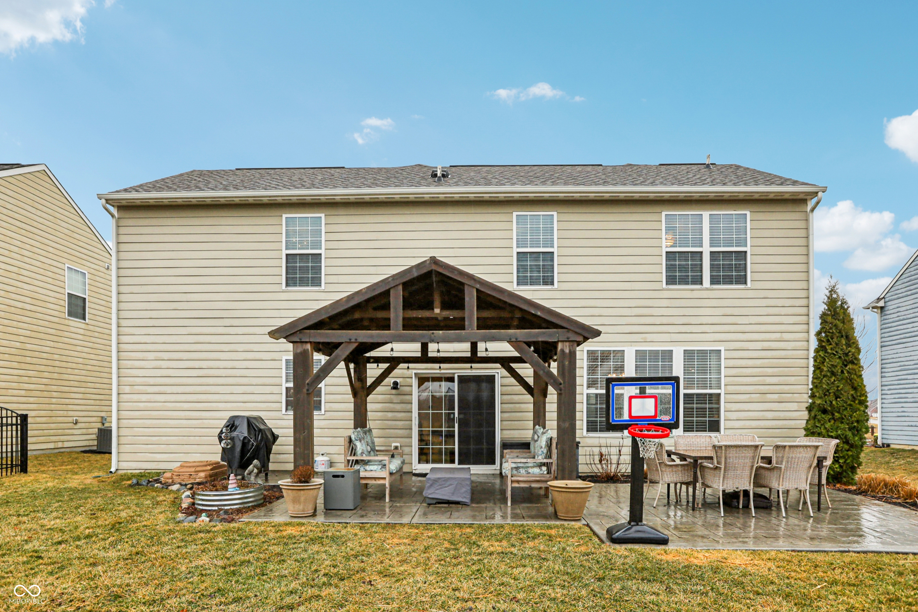5473 Crowley Parkway