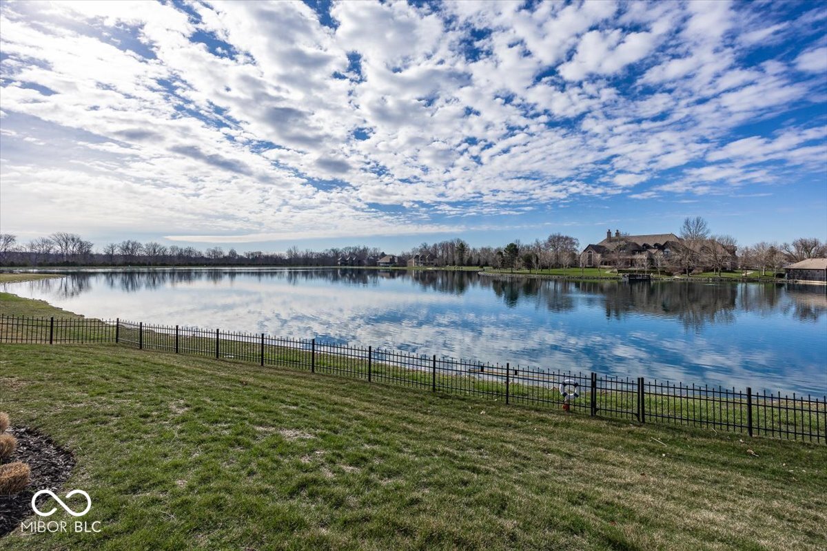 4305 Prairie Falcon Drive