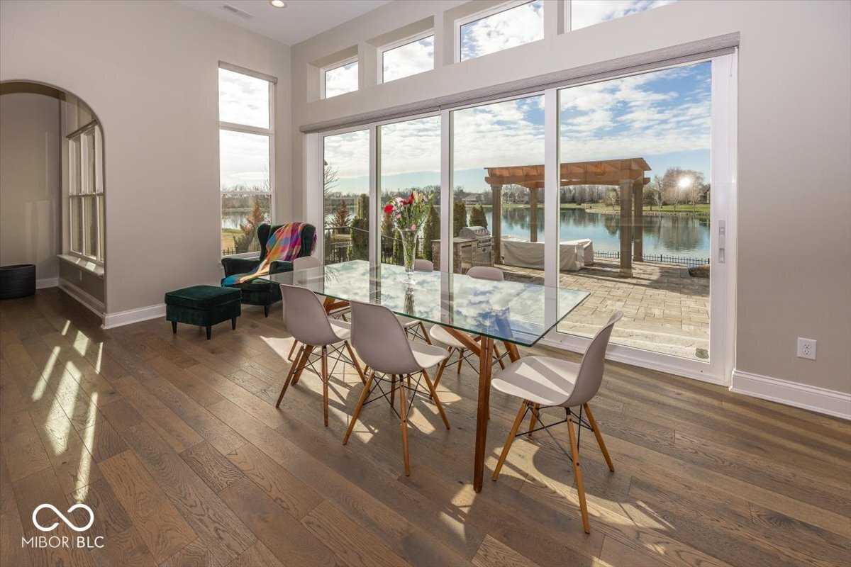 4305 Prairie Falcon Drive