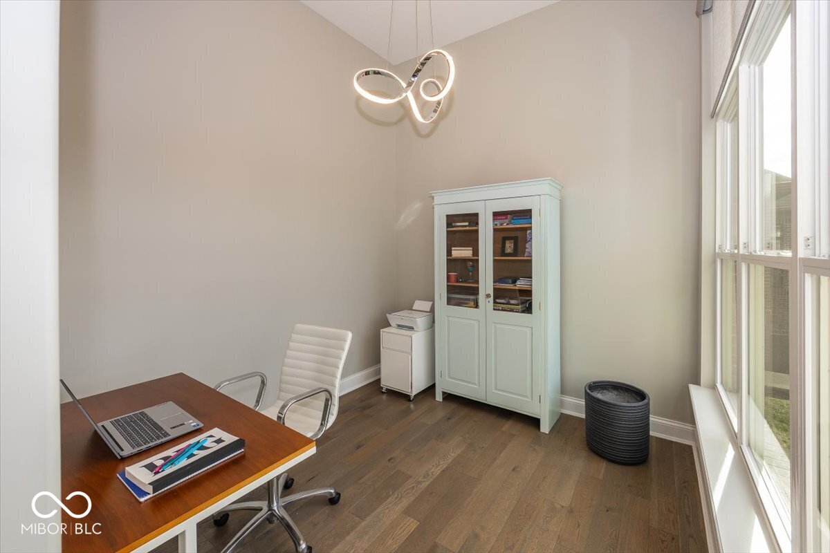 4305 Prairie Falcon Drive