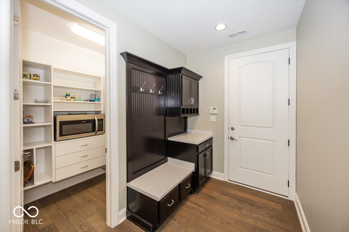 4305 Prairie Falcon Drive