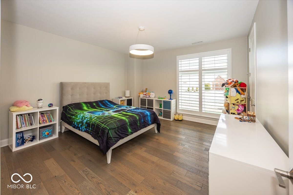 4305 Prairie Falcon Drive