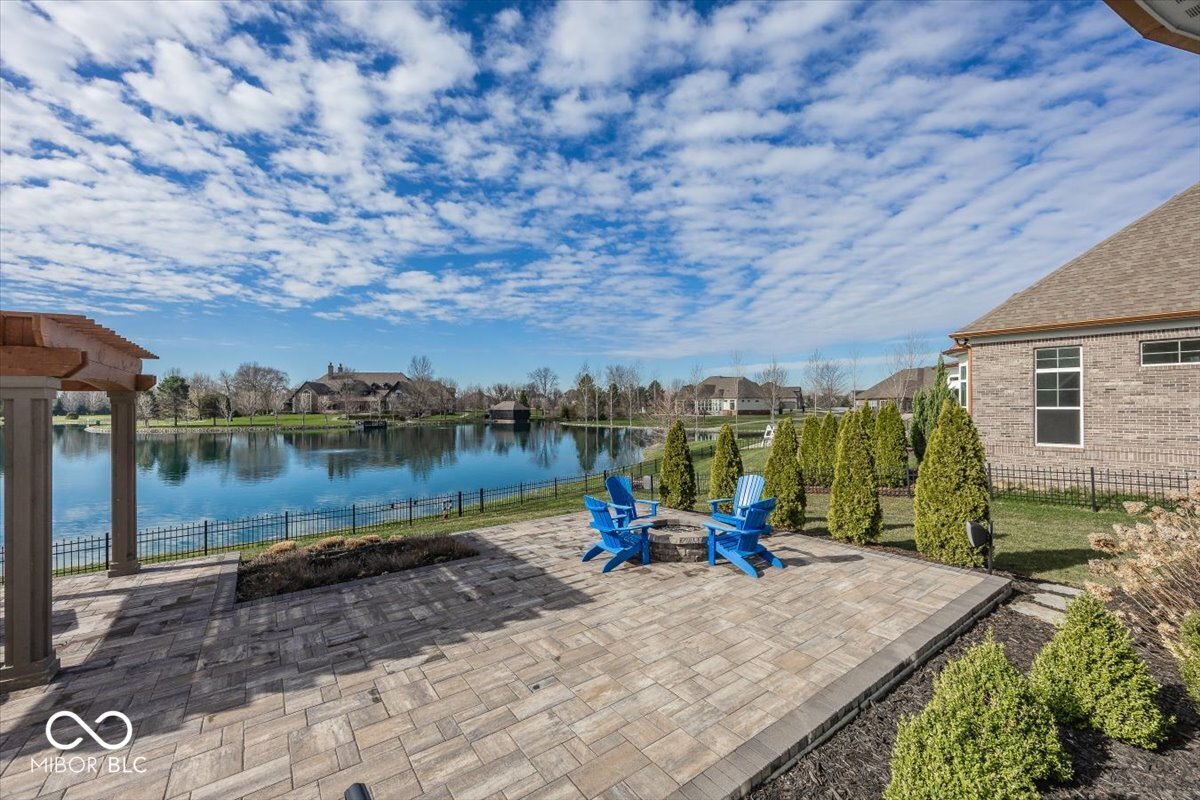 4305 Prairie Falcon Drive