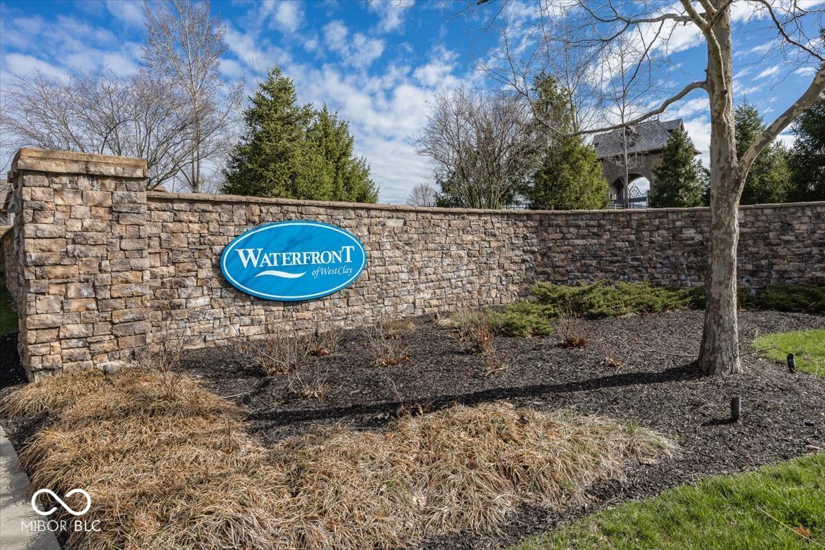 4305 Prairie Falcon Drive