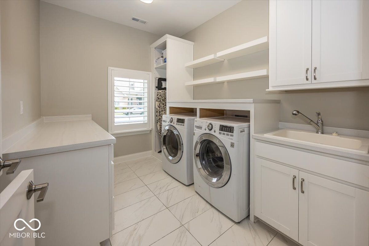 4305 Prairie Falcon Drive