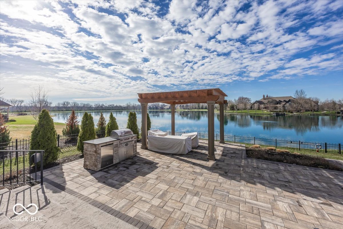 4305 Prairie Falcon Drive