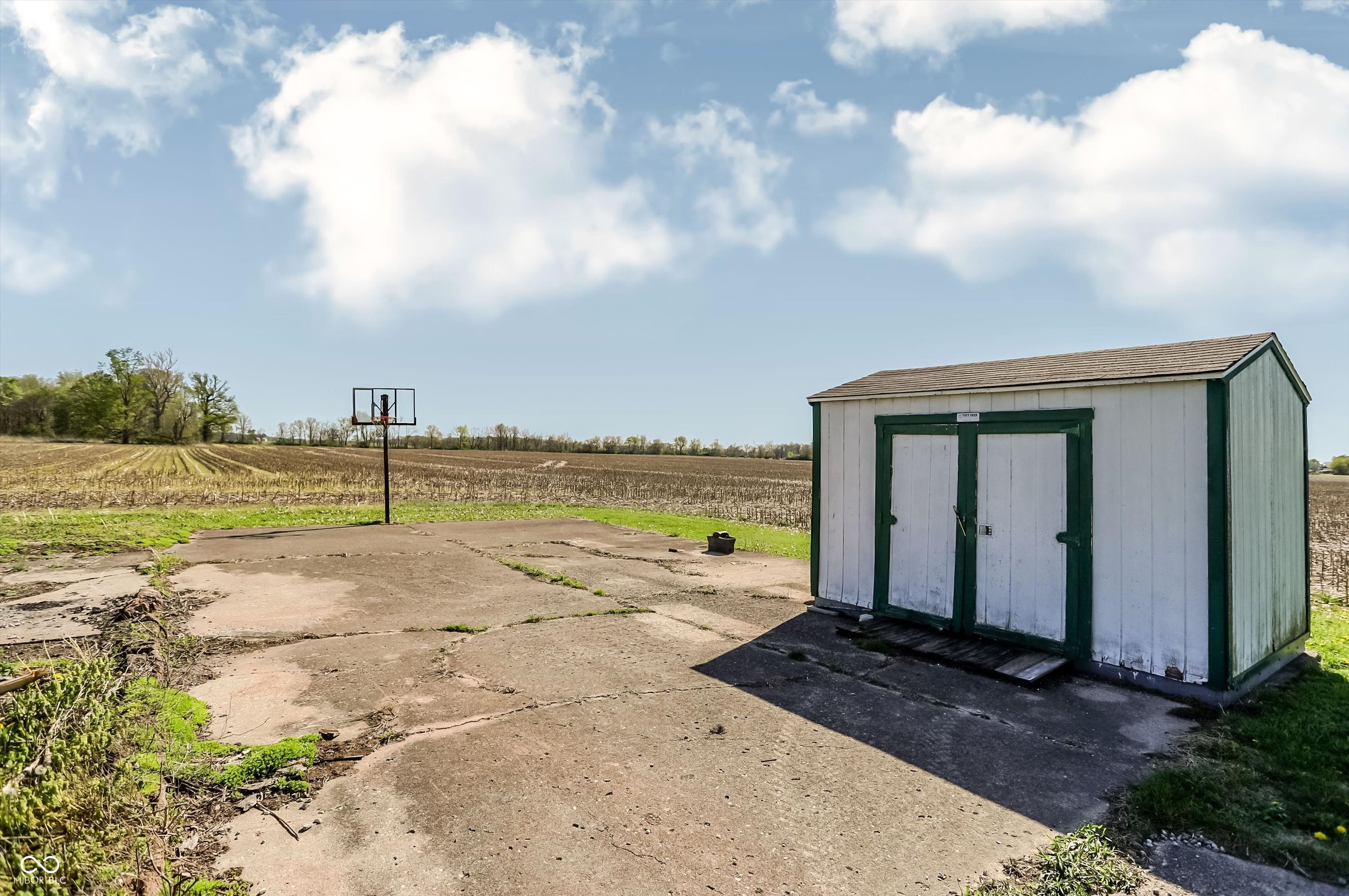 10719 E State Road 38