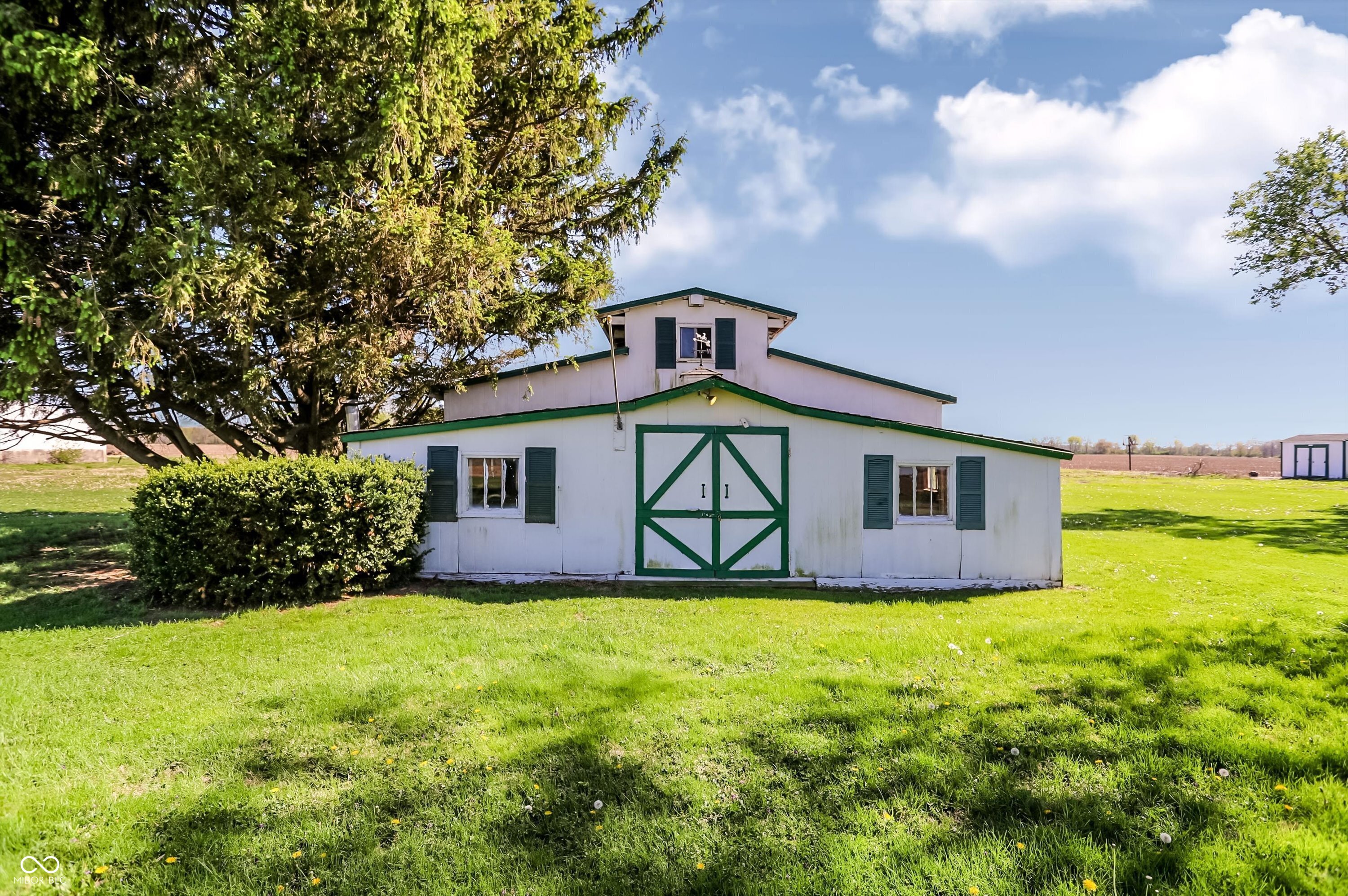 10719 E State Road 38