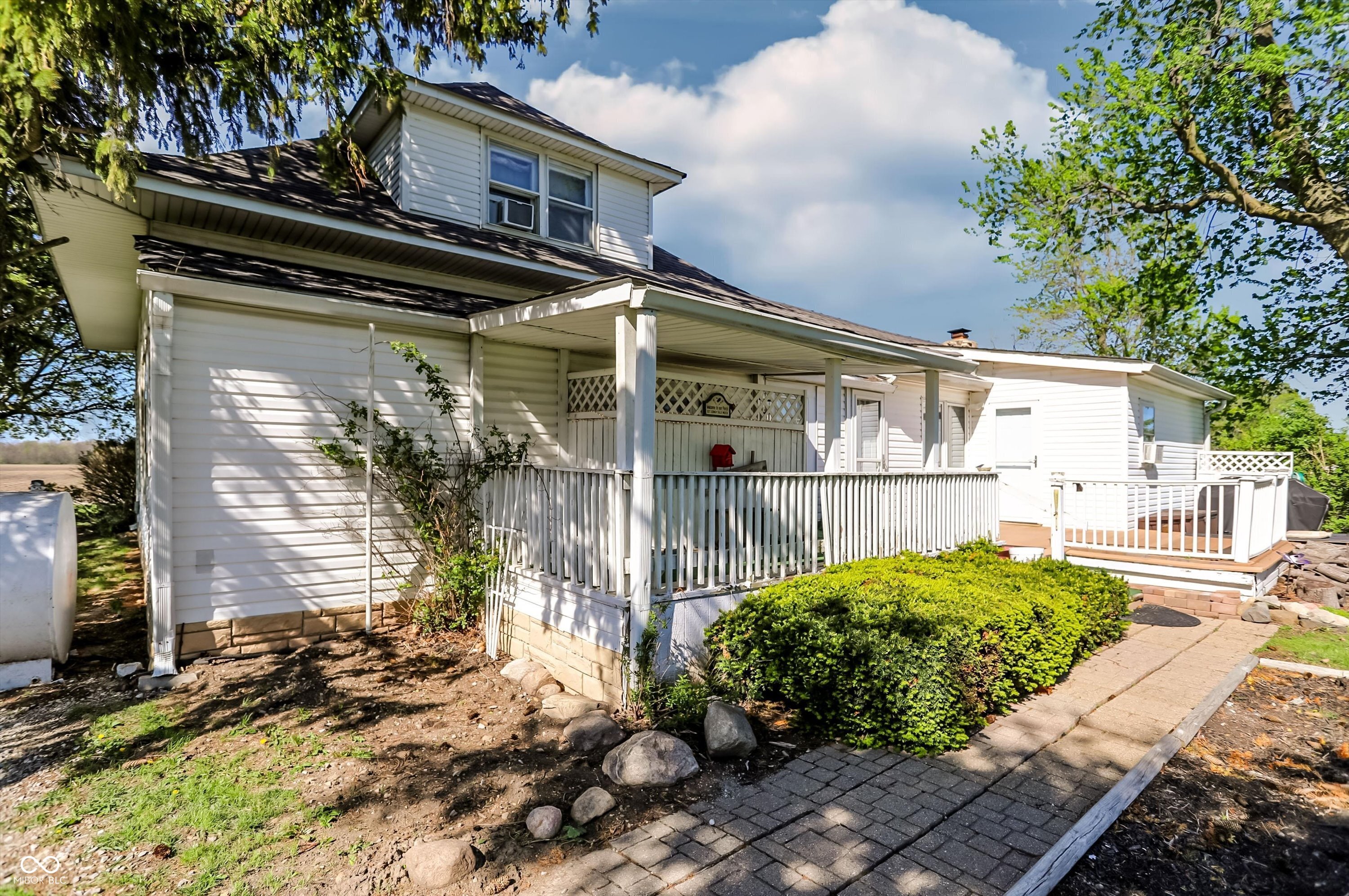 10719 E State Road 38