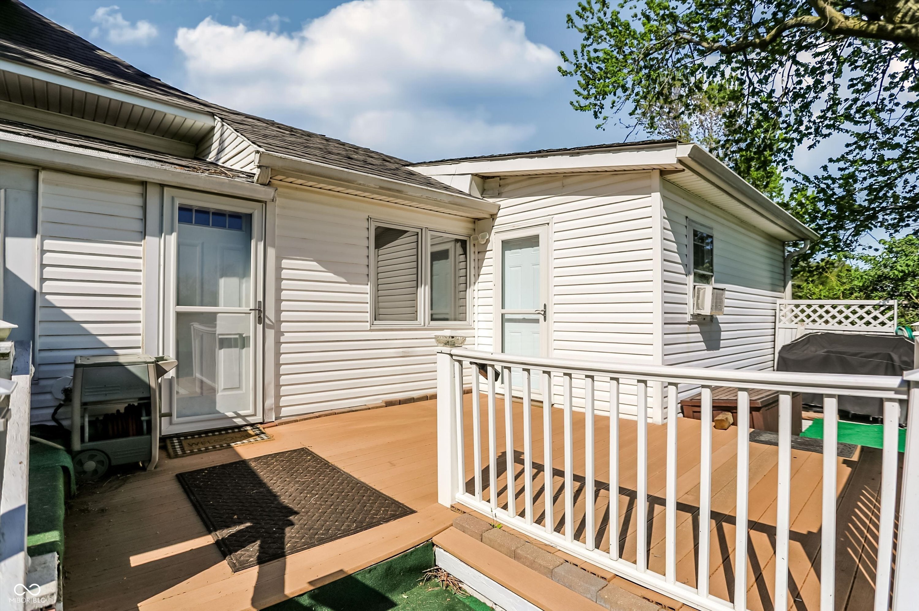 10719 E State Road 38