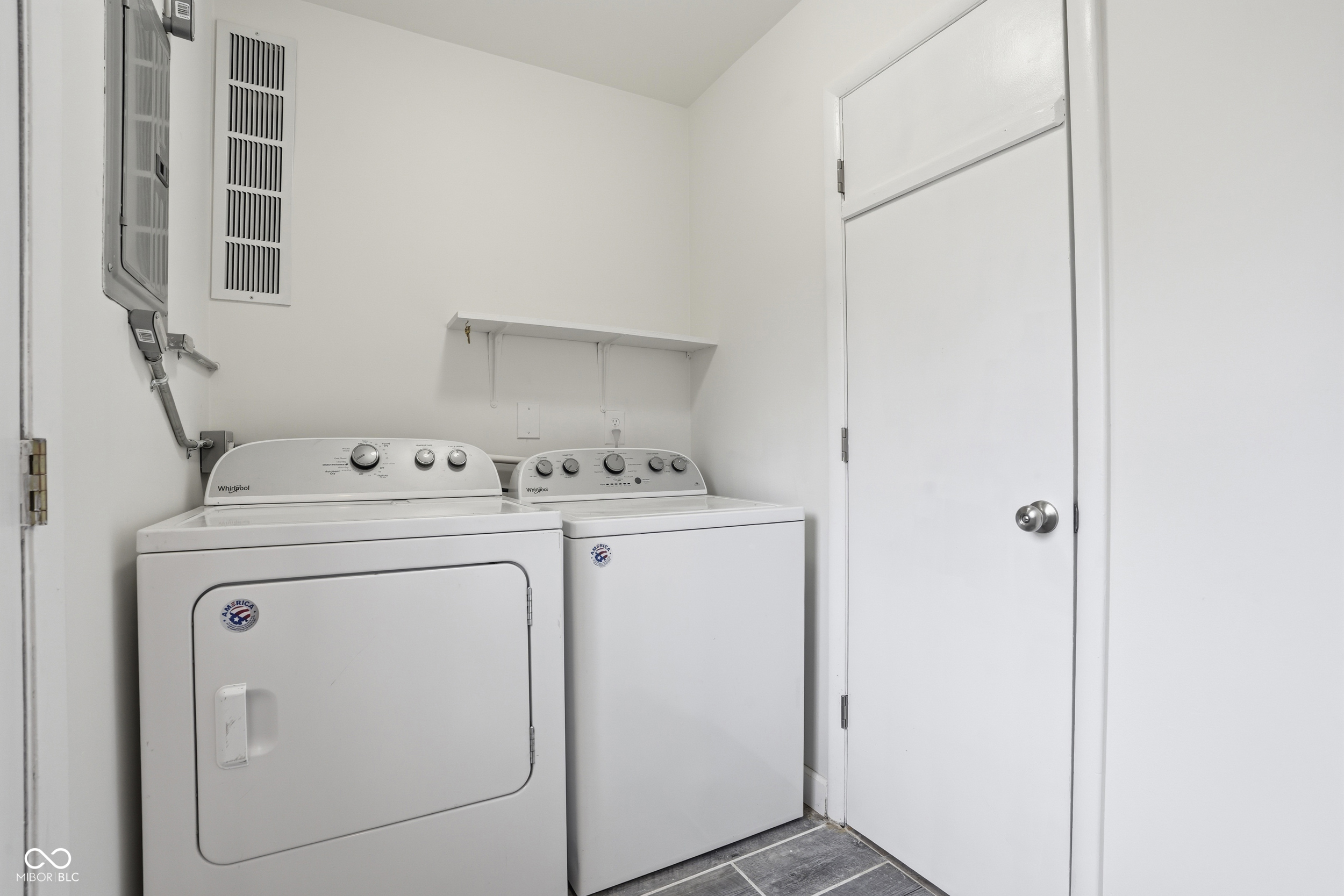 1208 W 79th Street