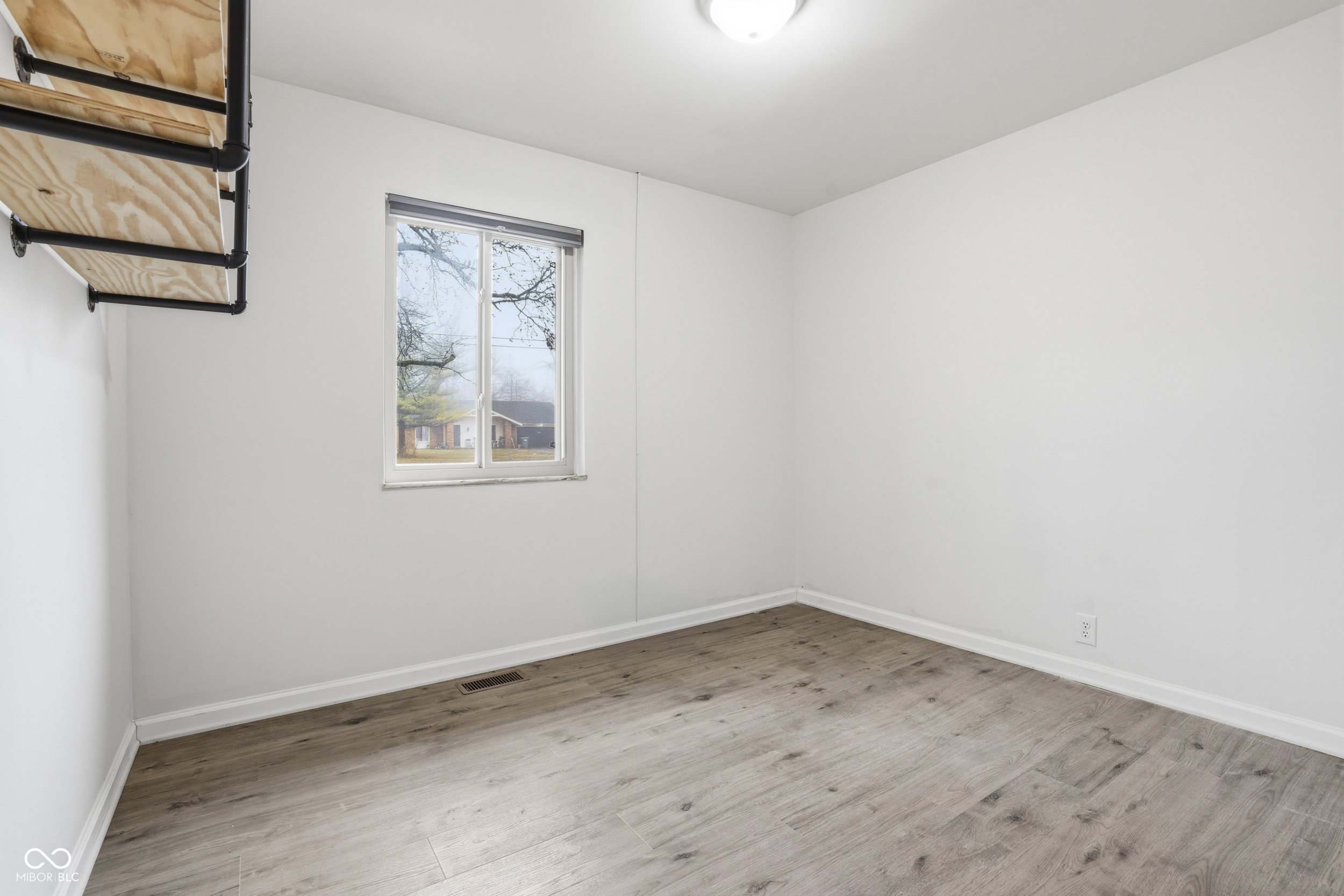 1208 W 79th Street