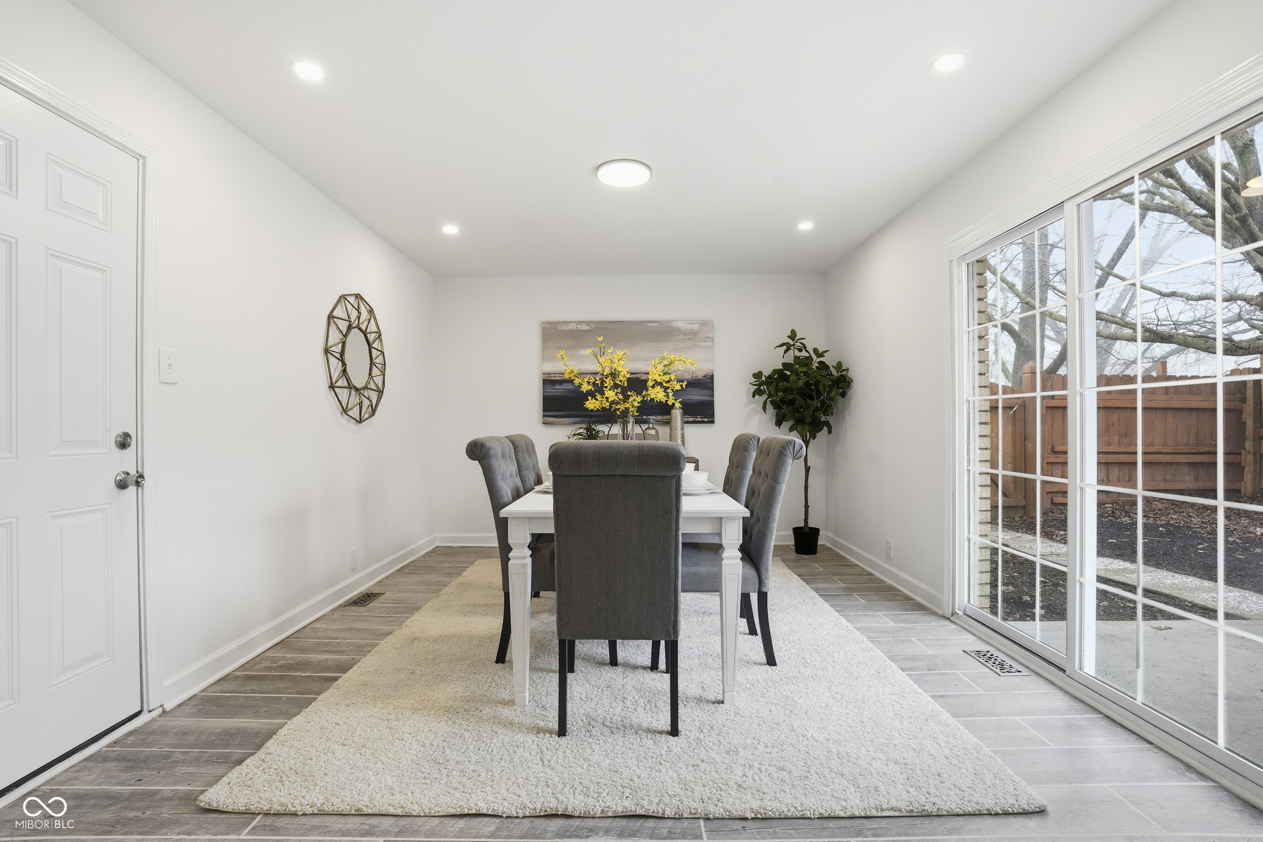 1208 W 79th Street