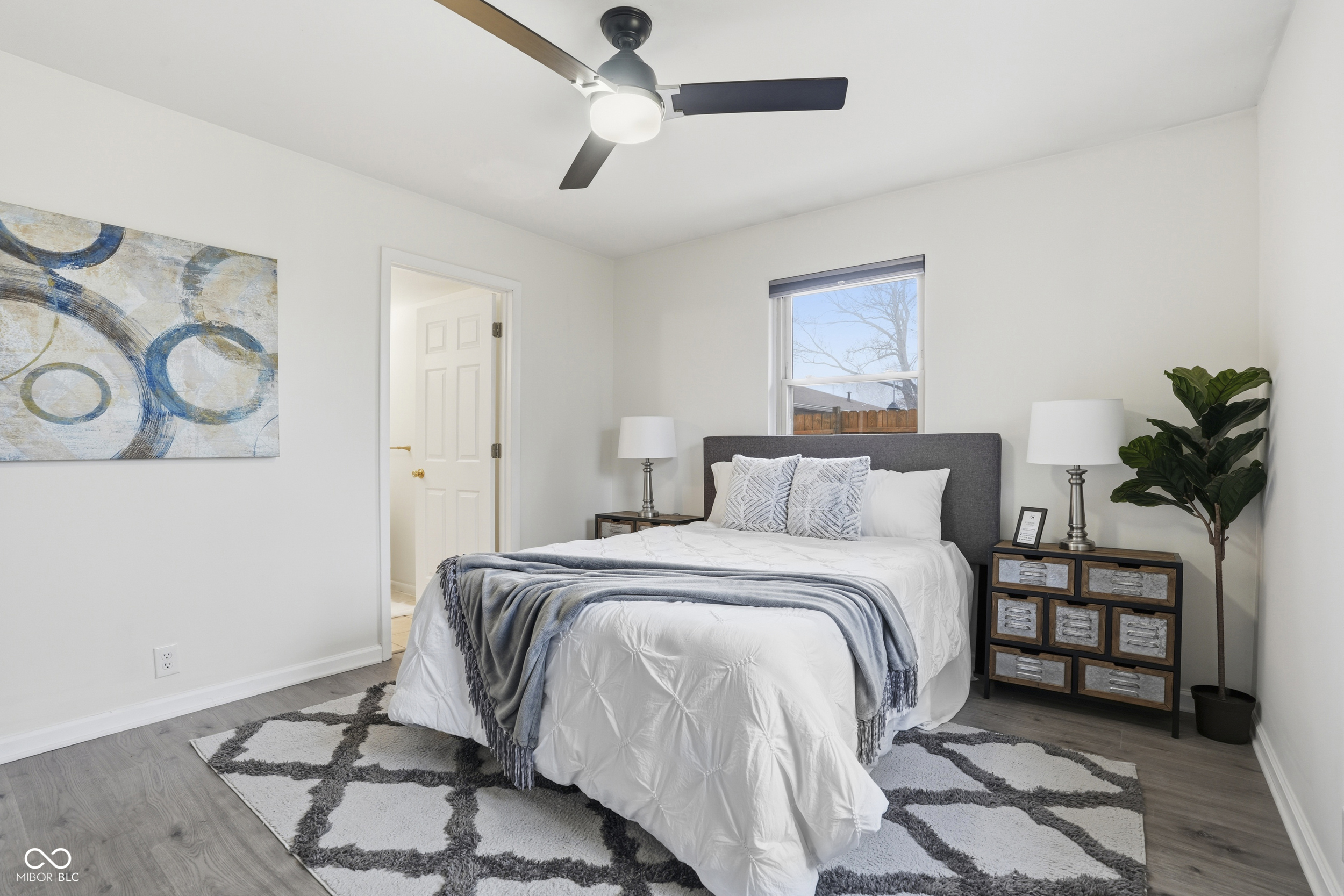 1208 W 79th Street