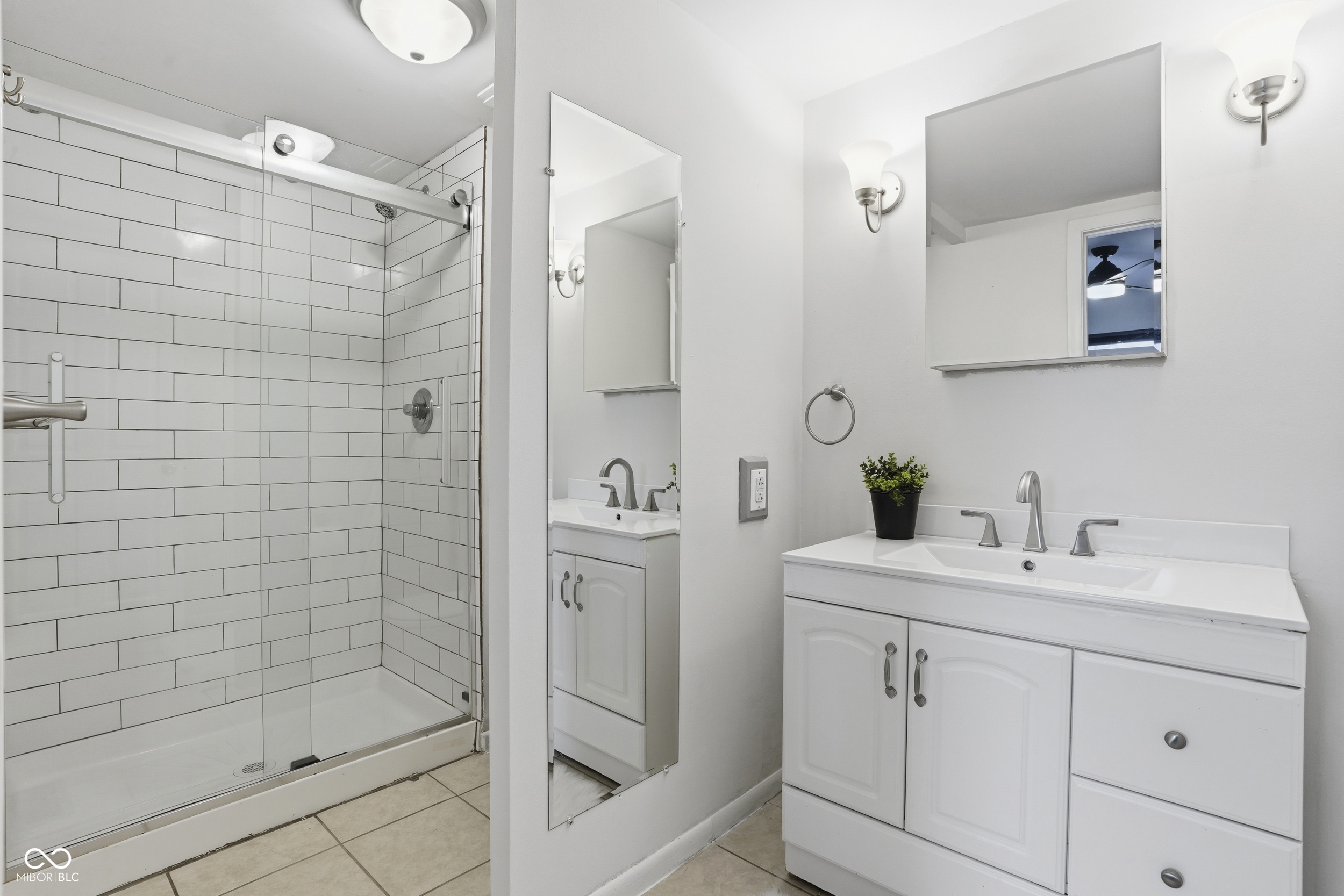 1208 W 79th Street