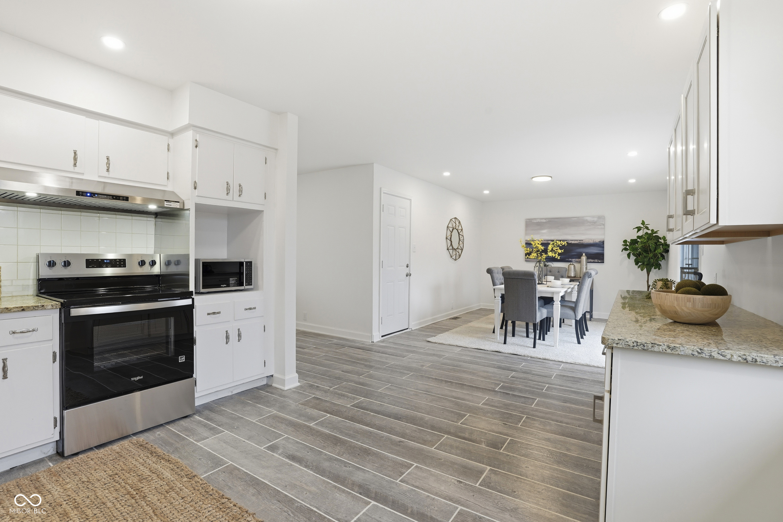 1208 W 79th Street