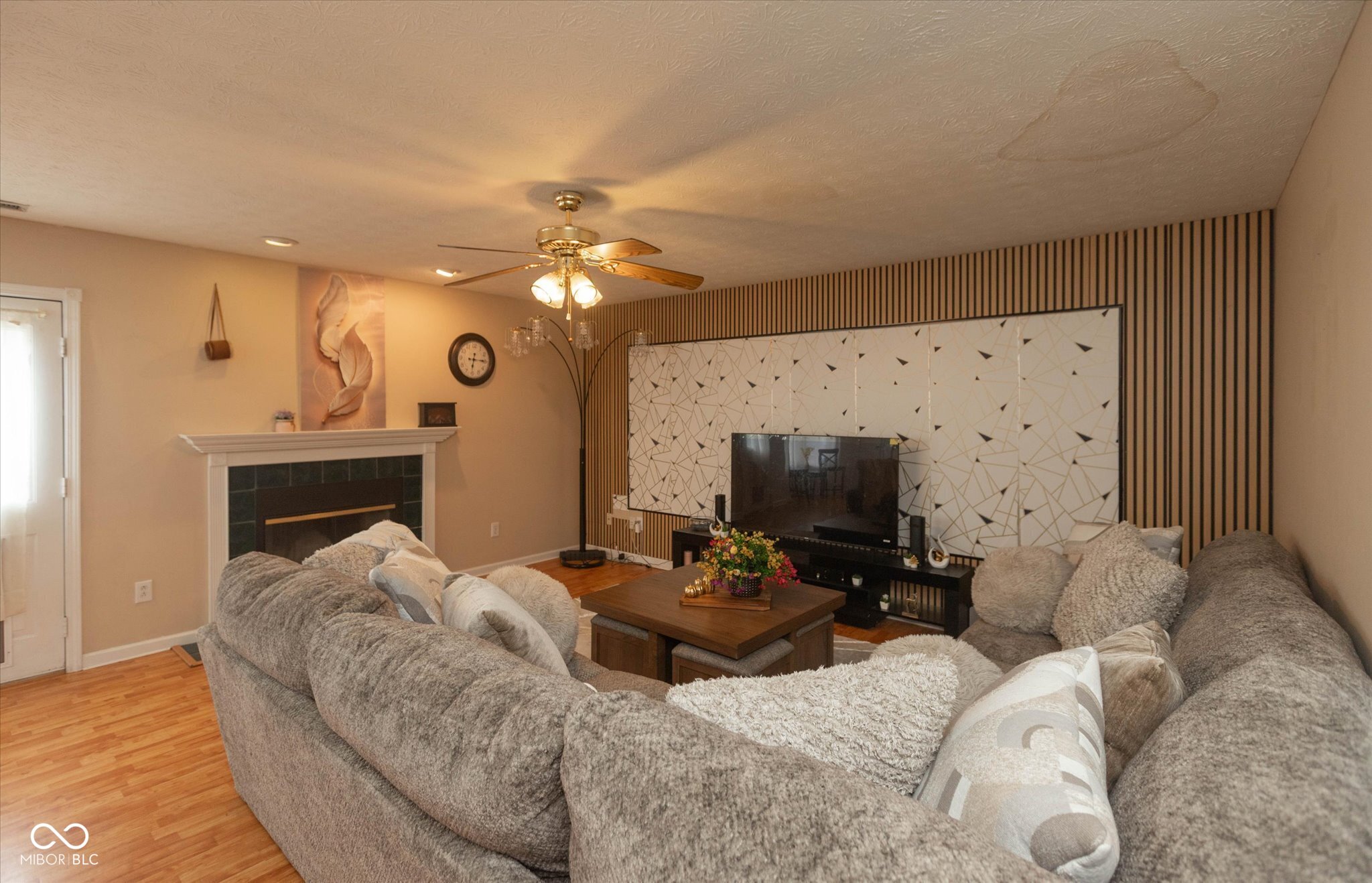 5527 Forest Ridge Court