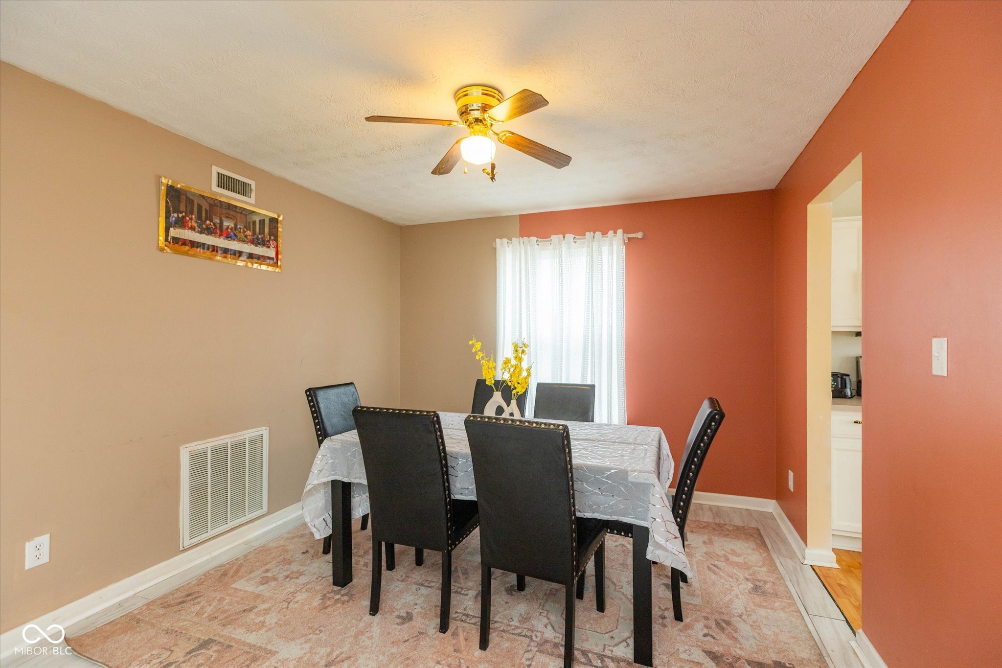 5527 Forest Ridge Court