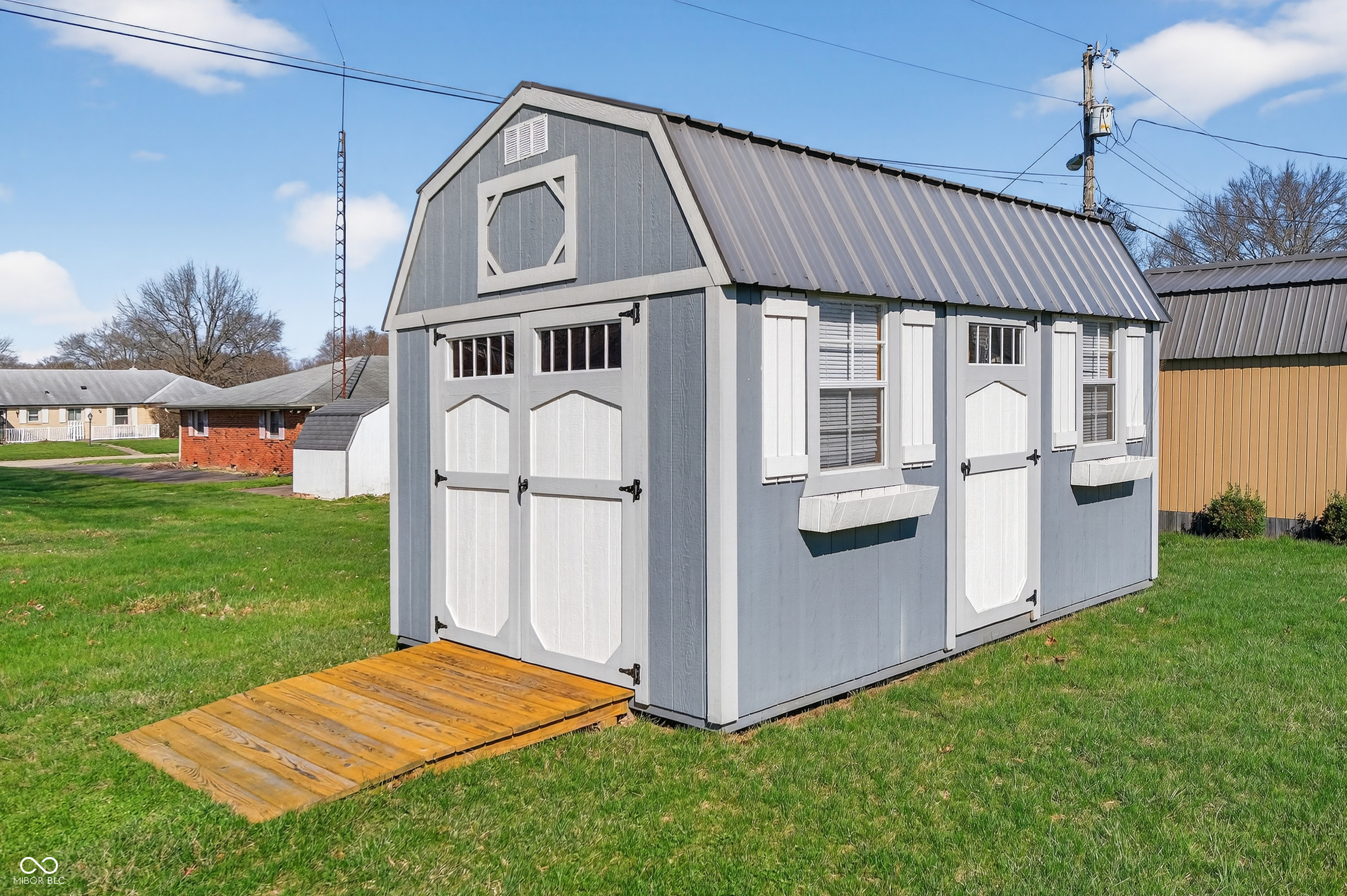 1111 S Rangeline Road