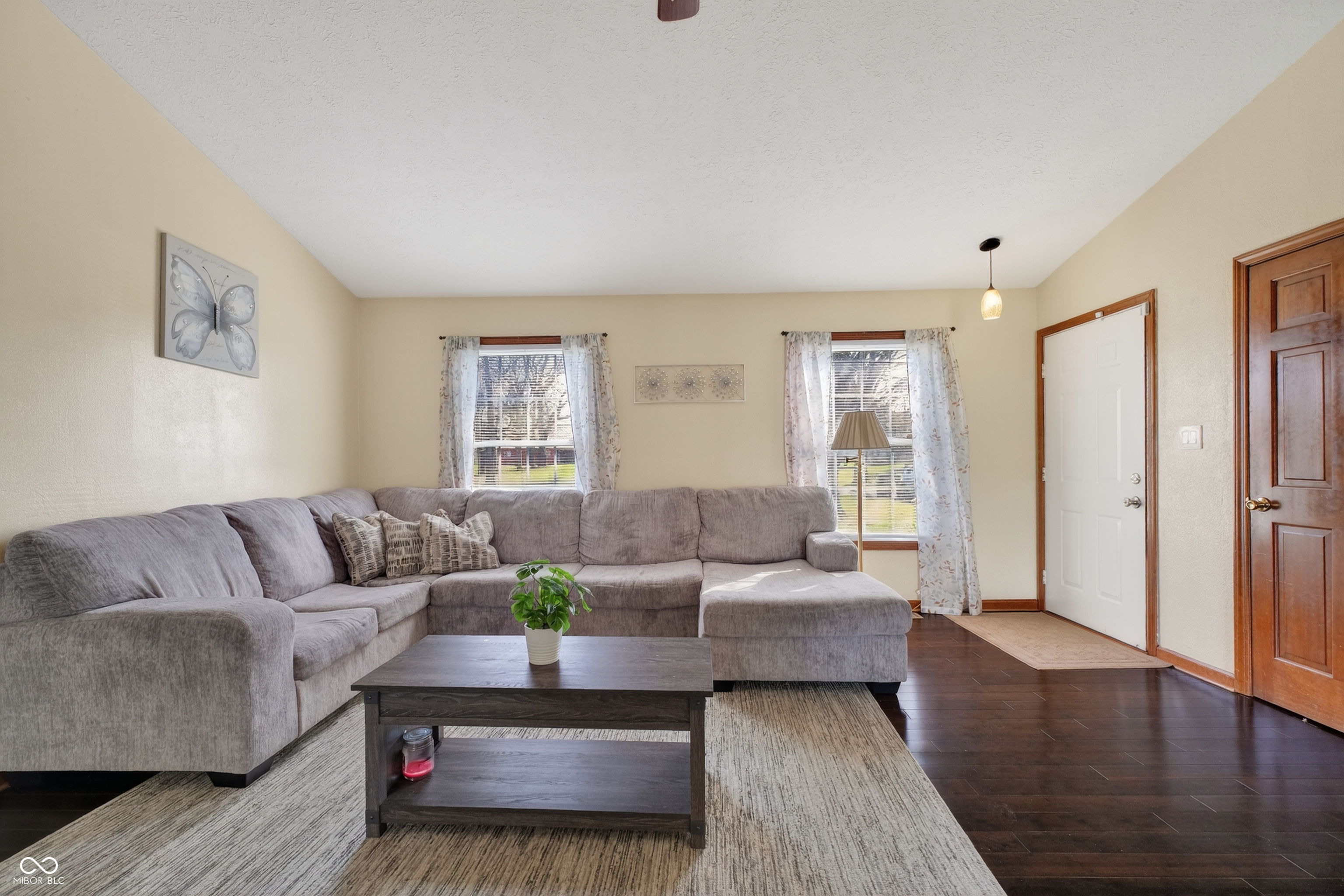 1111 S Rangeline Road