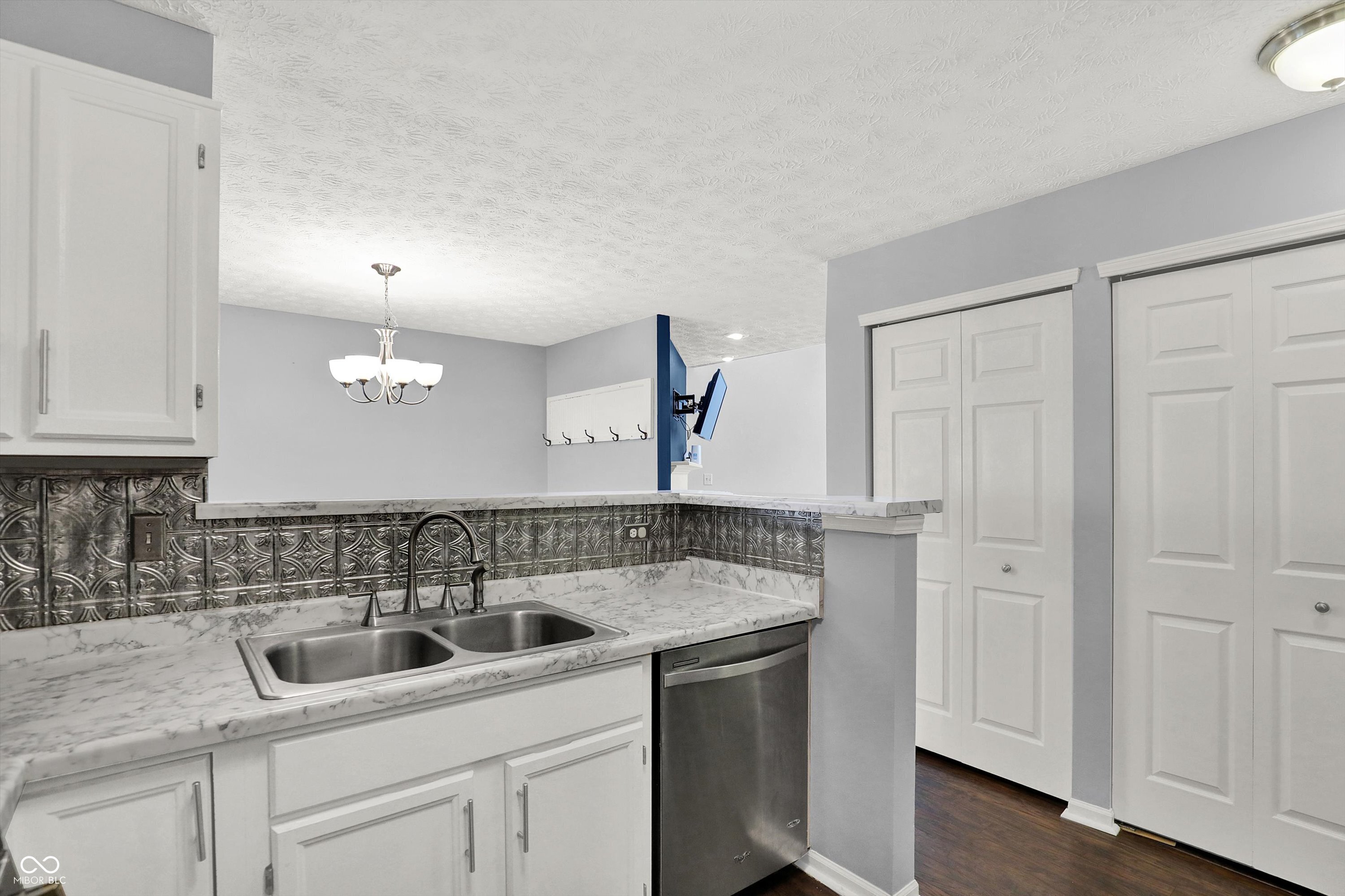 2926 Sunmeadow Court