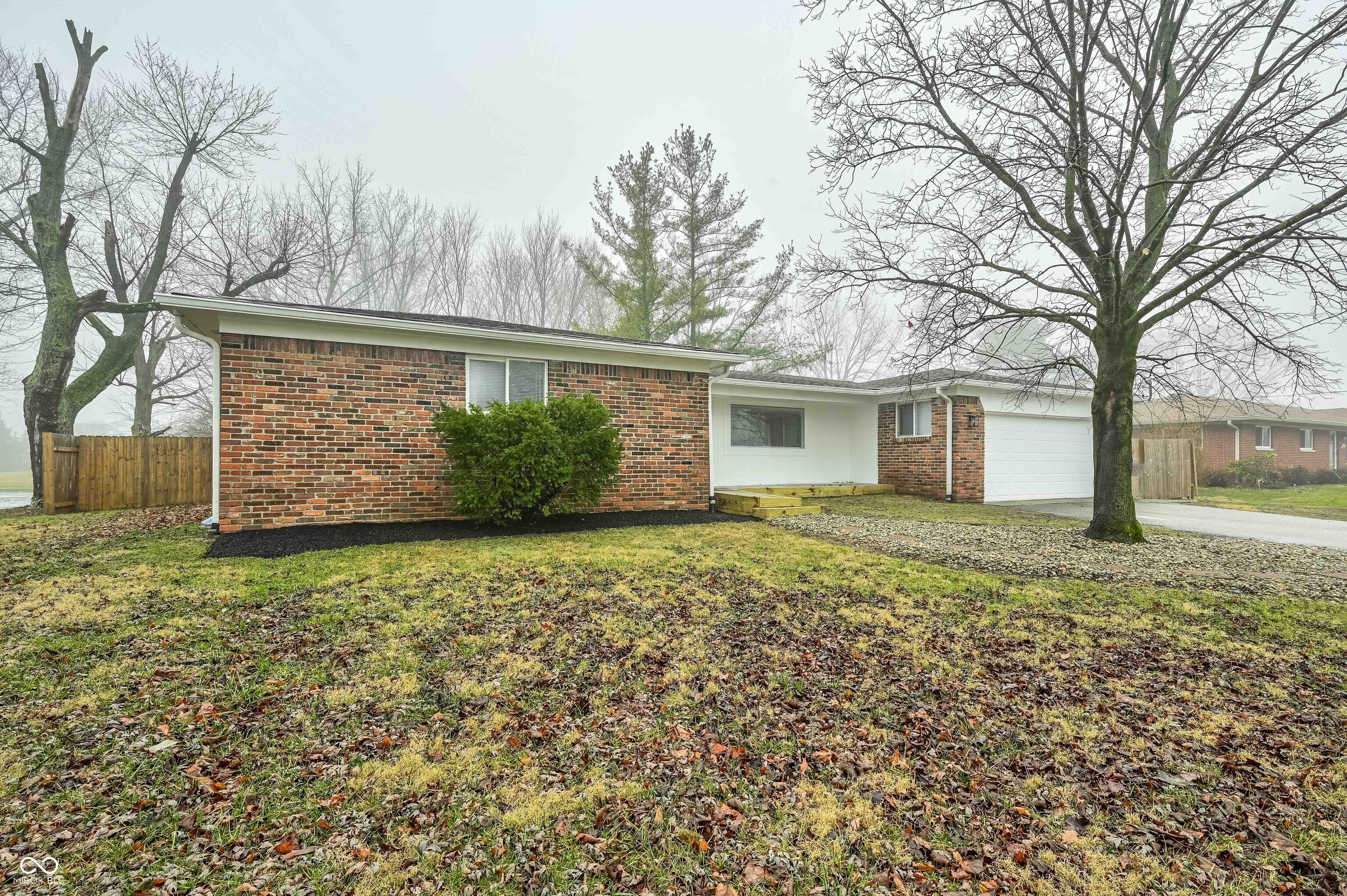 7527 E Raymond Street