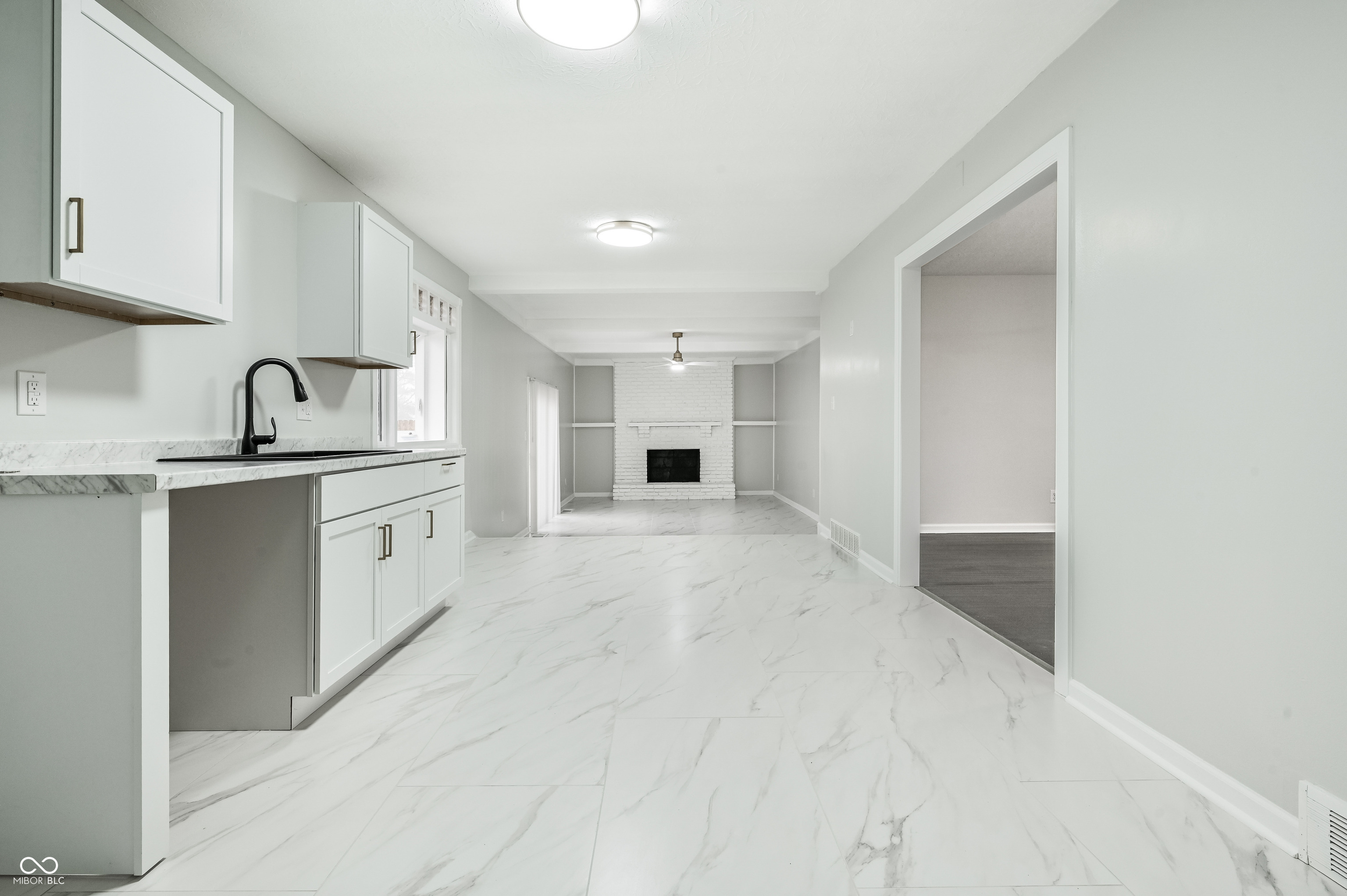 7527 E Raymond Street