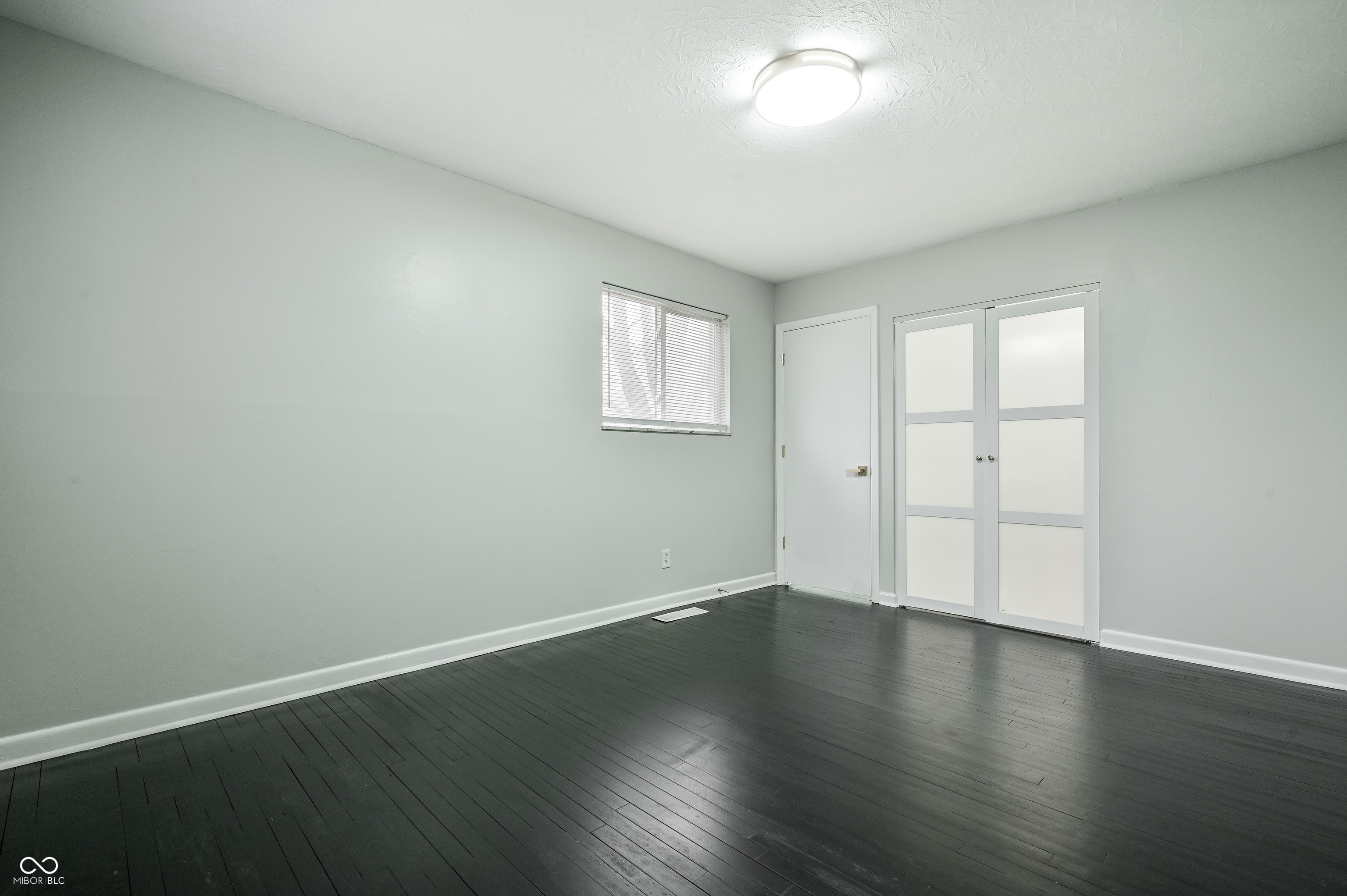 7527 E Raymond Street