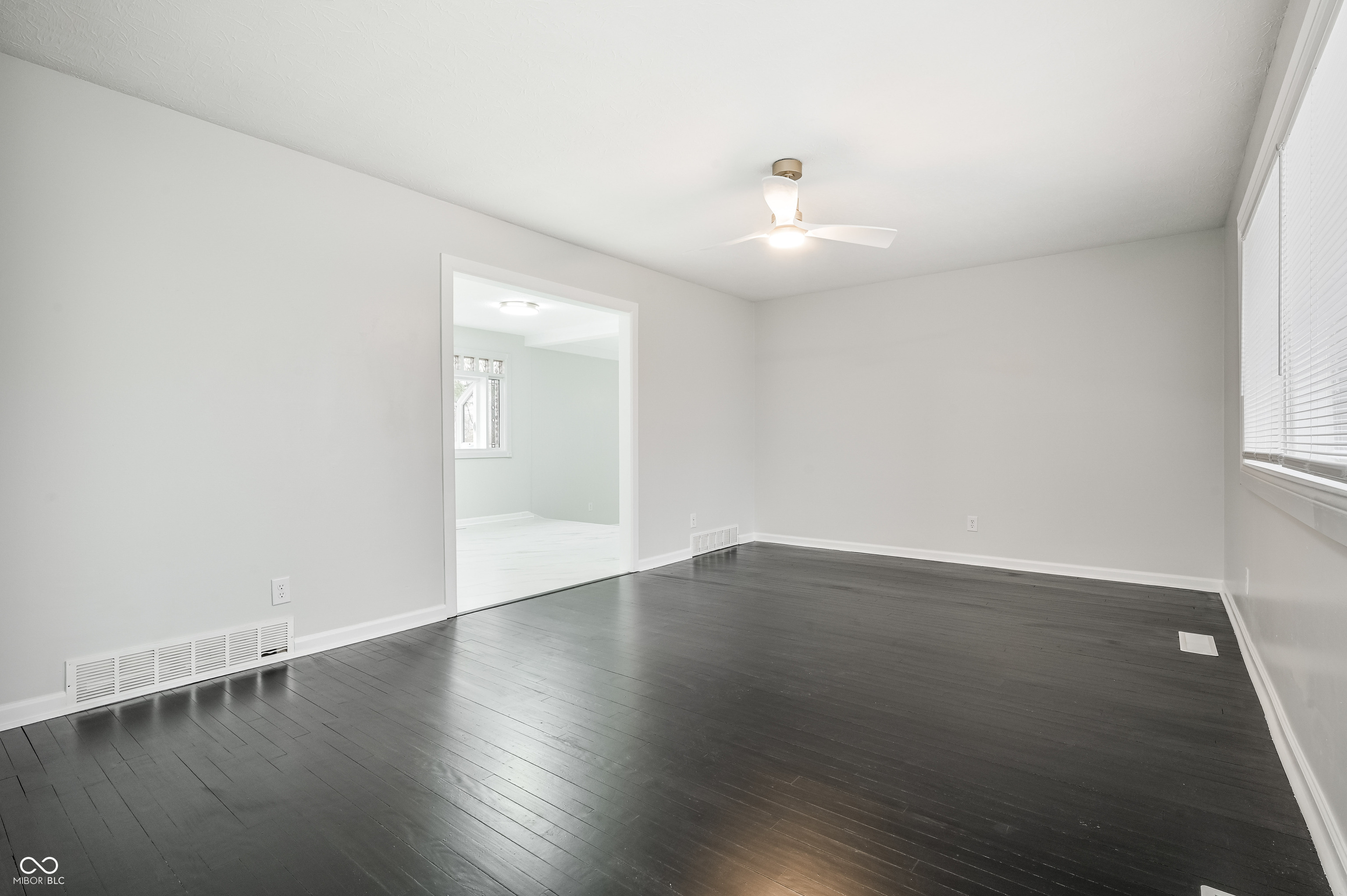 7527 E Raymond Street