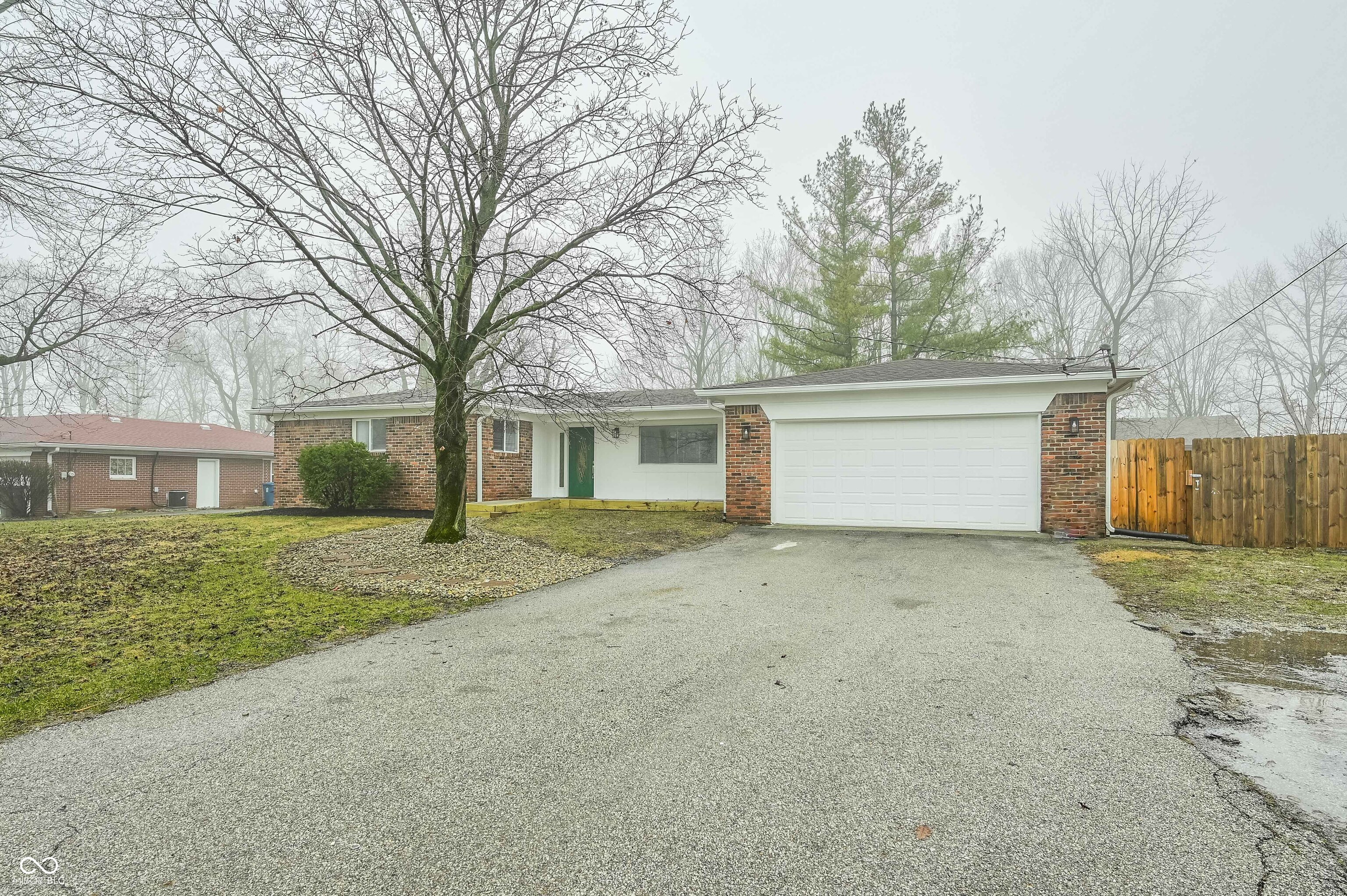 7527 E Raymond Street