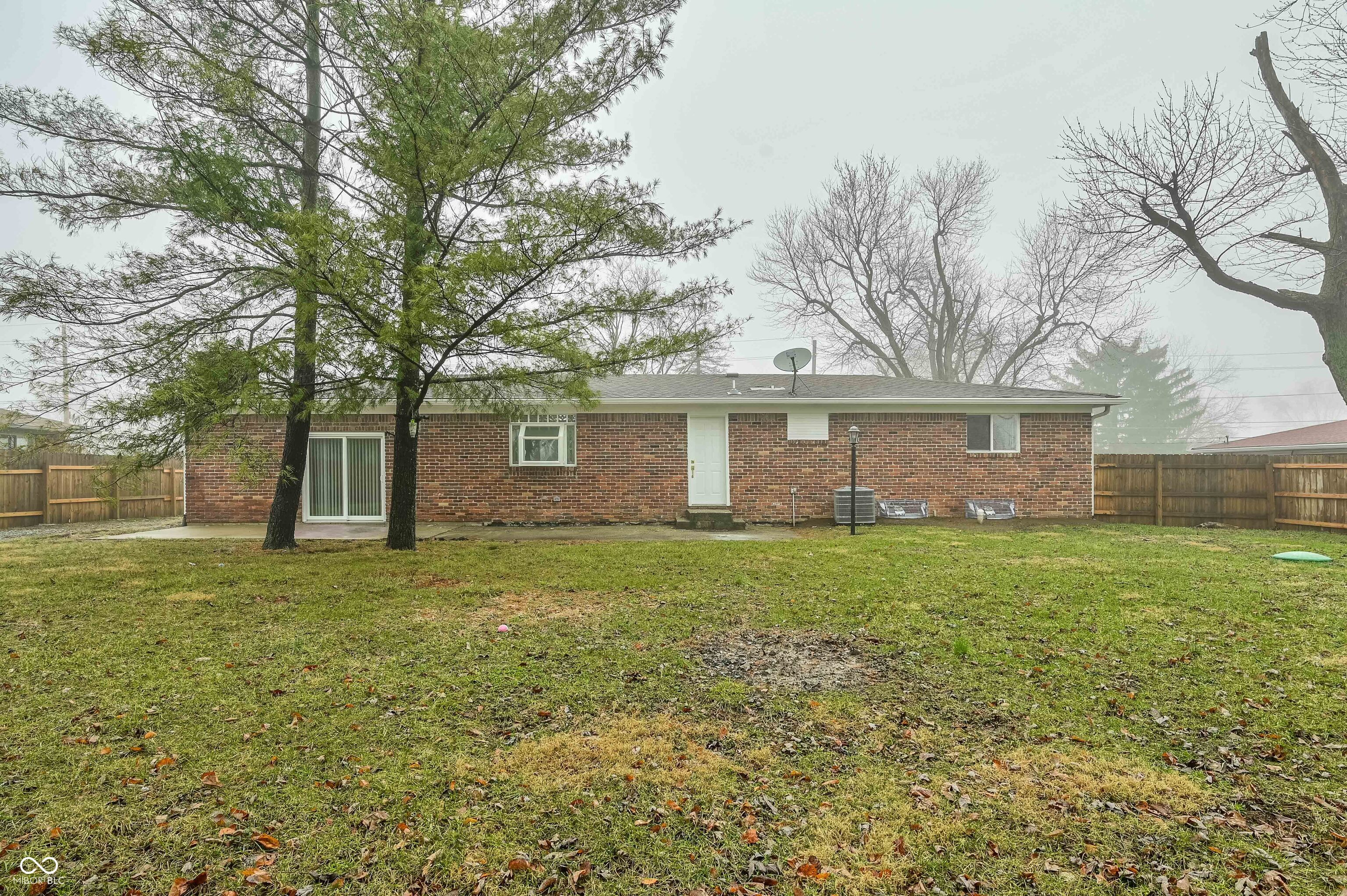 7527 E Raymond Street