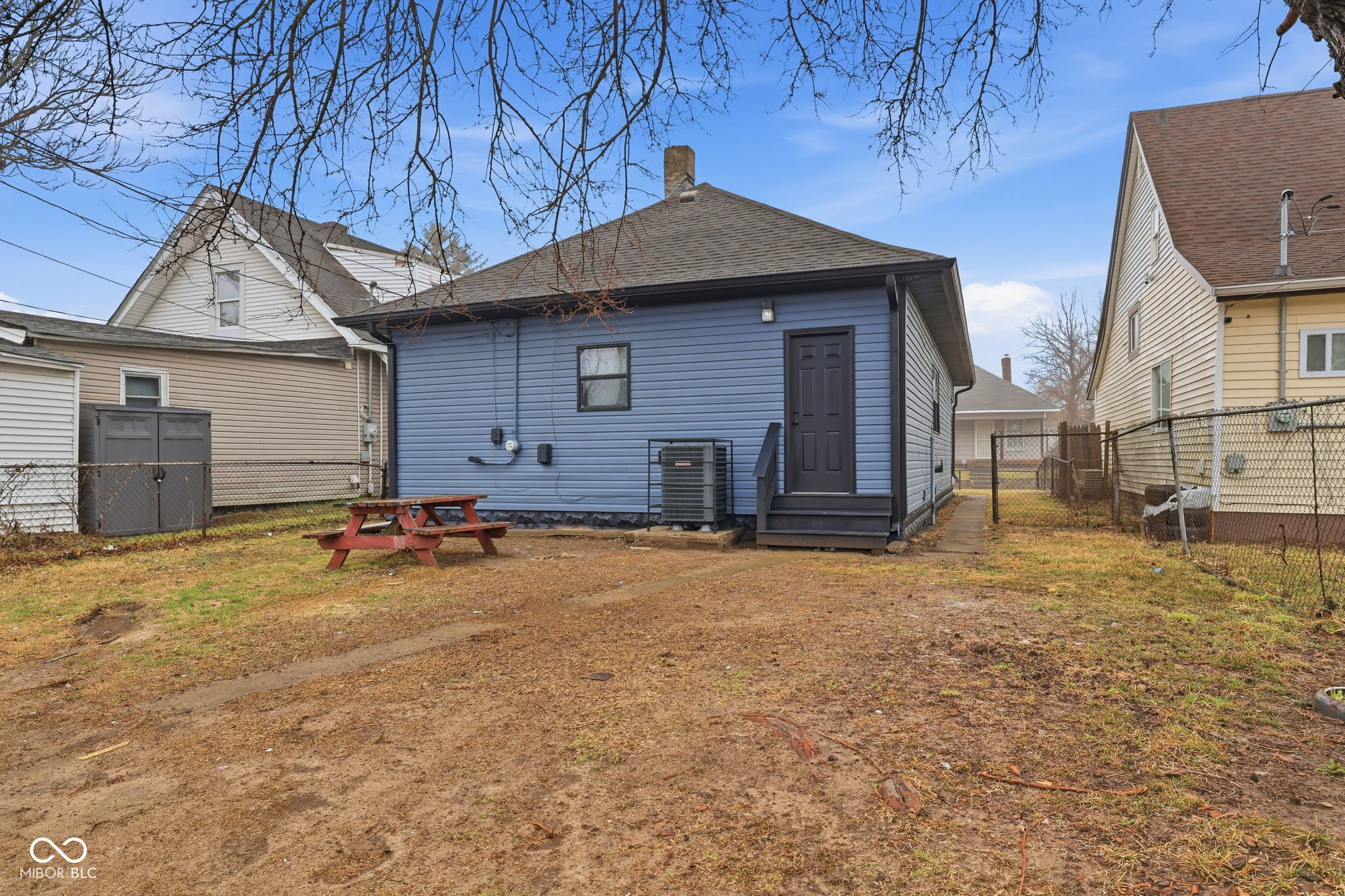 1114 N Mount Street