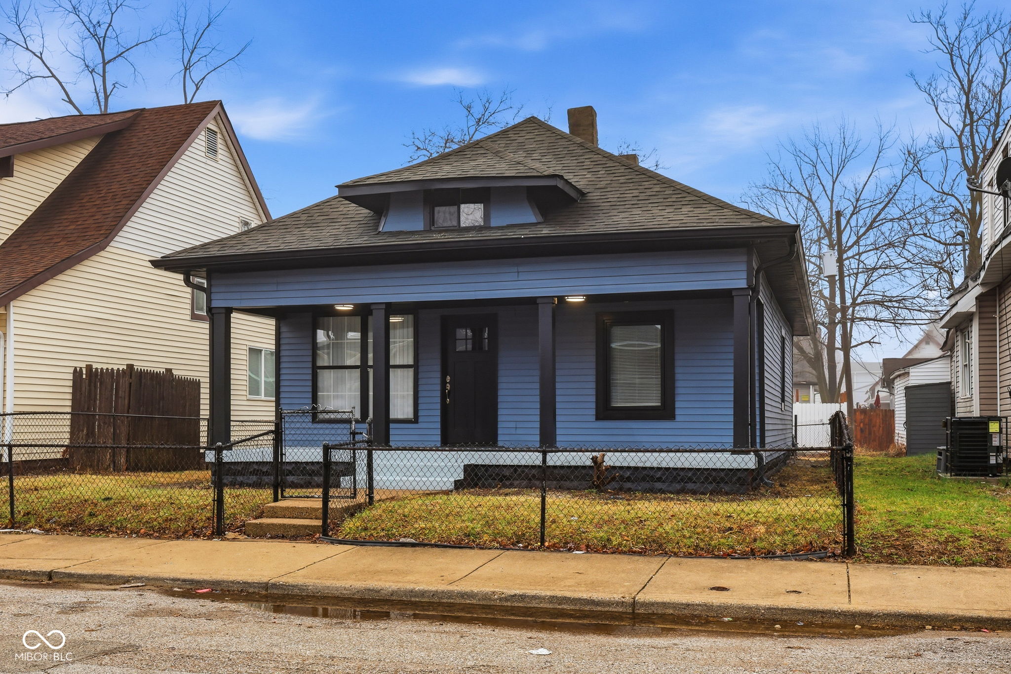 1114 N Mount Street