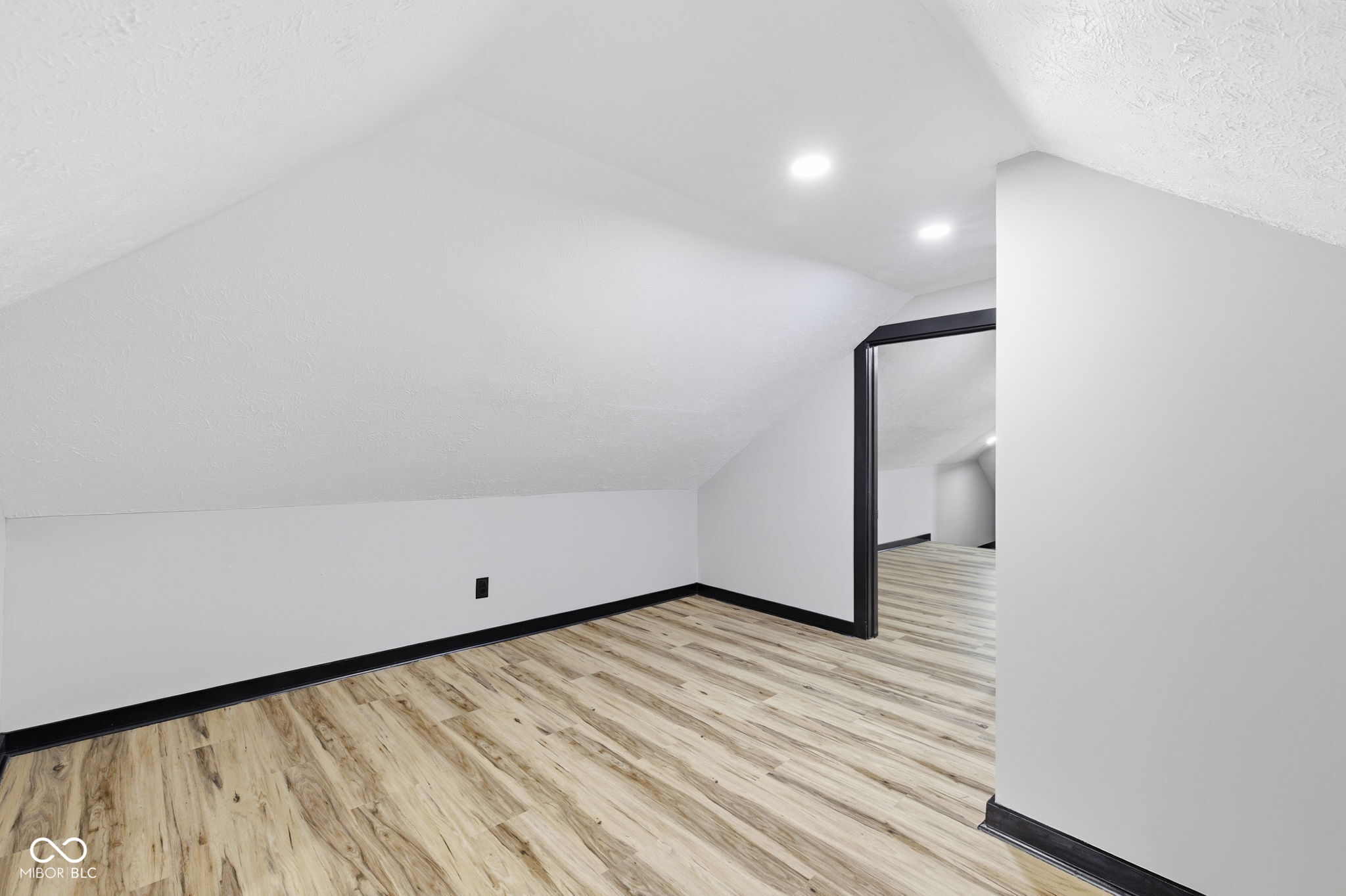 1114 N Mount Street
