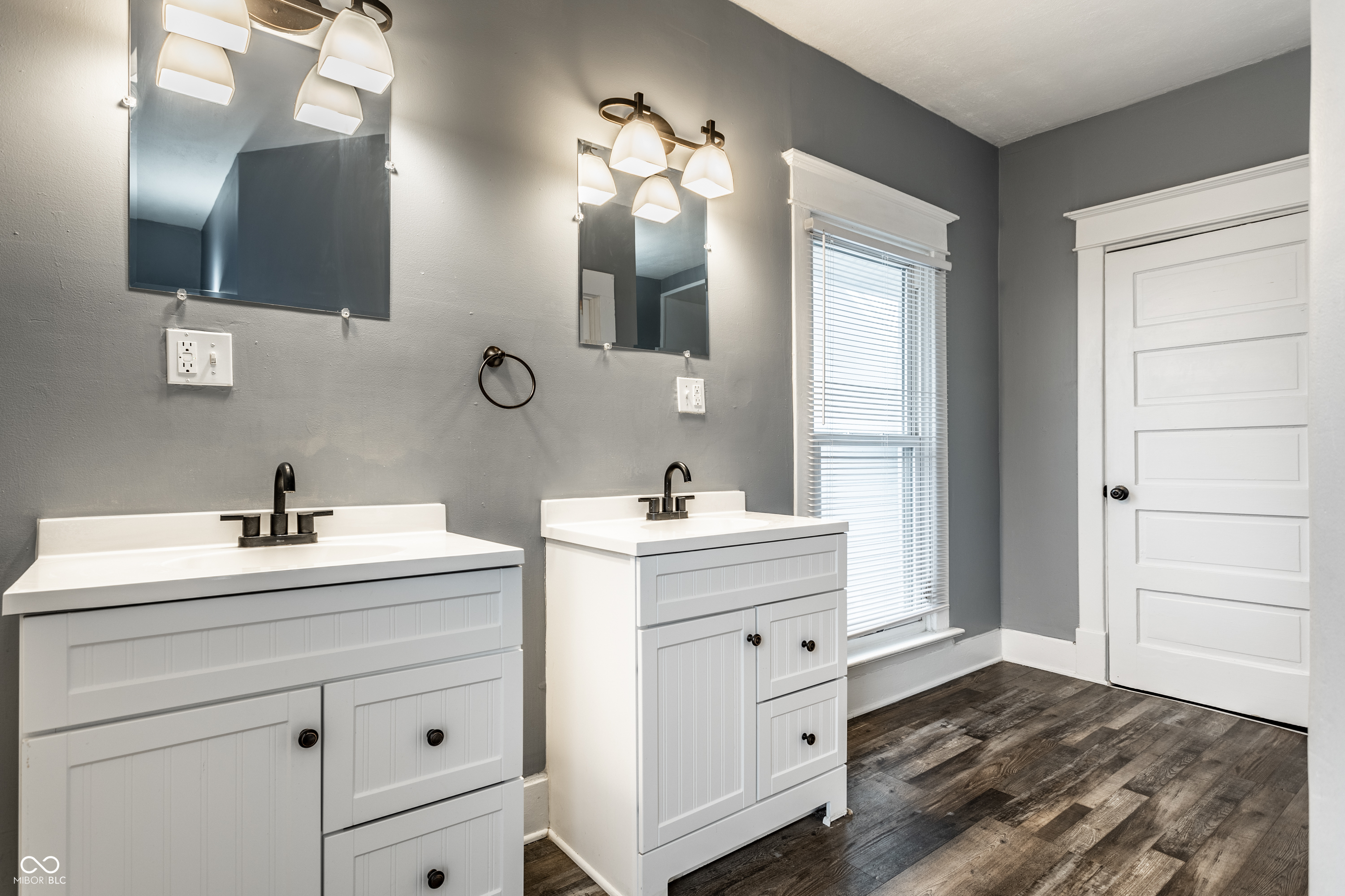 2910 N Delaware Street