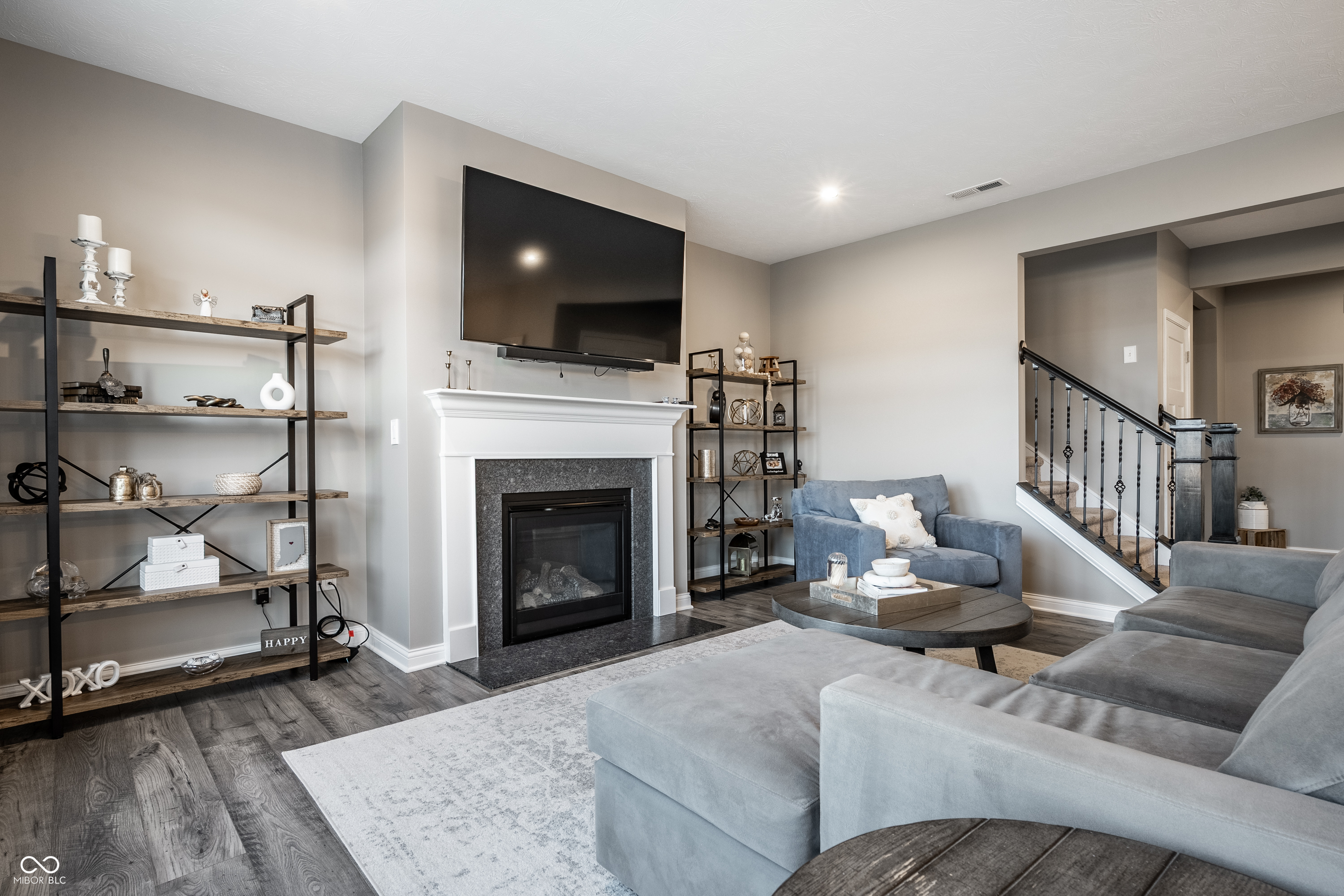 15802 Turntable Court