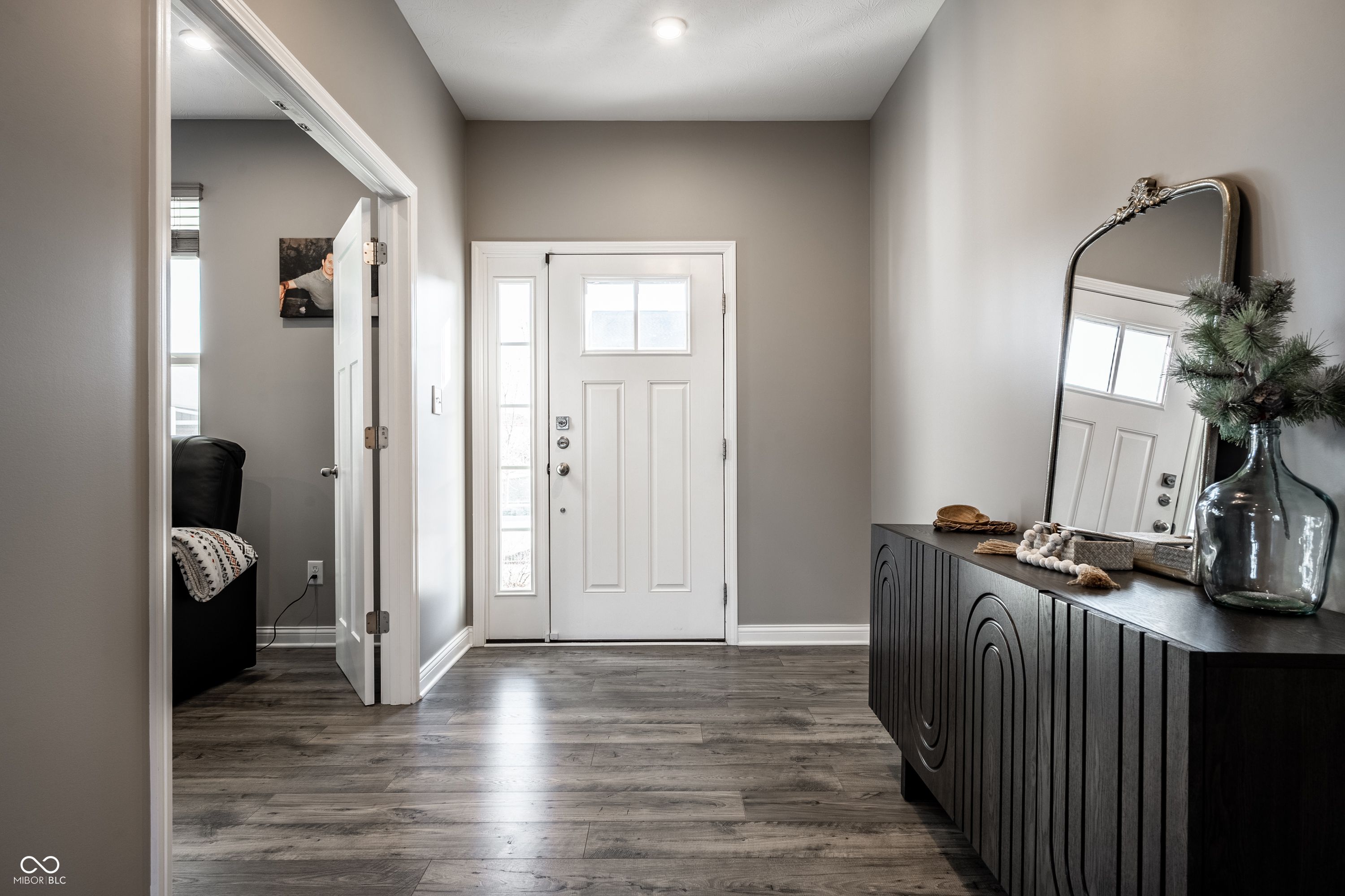 15802 Turntable Court