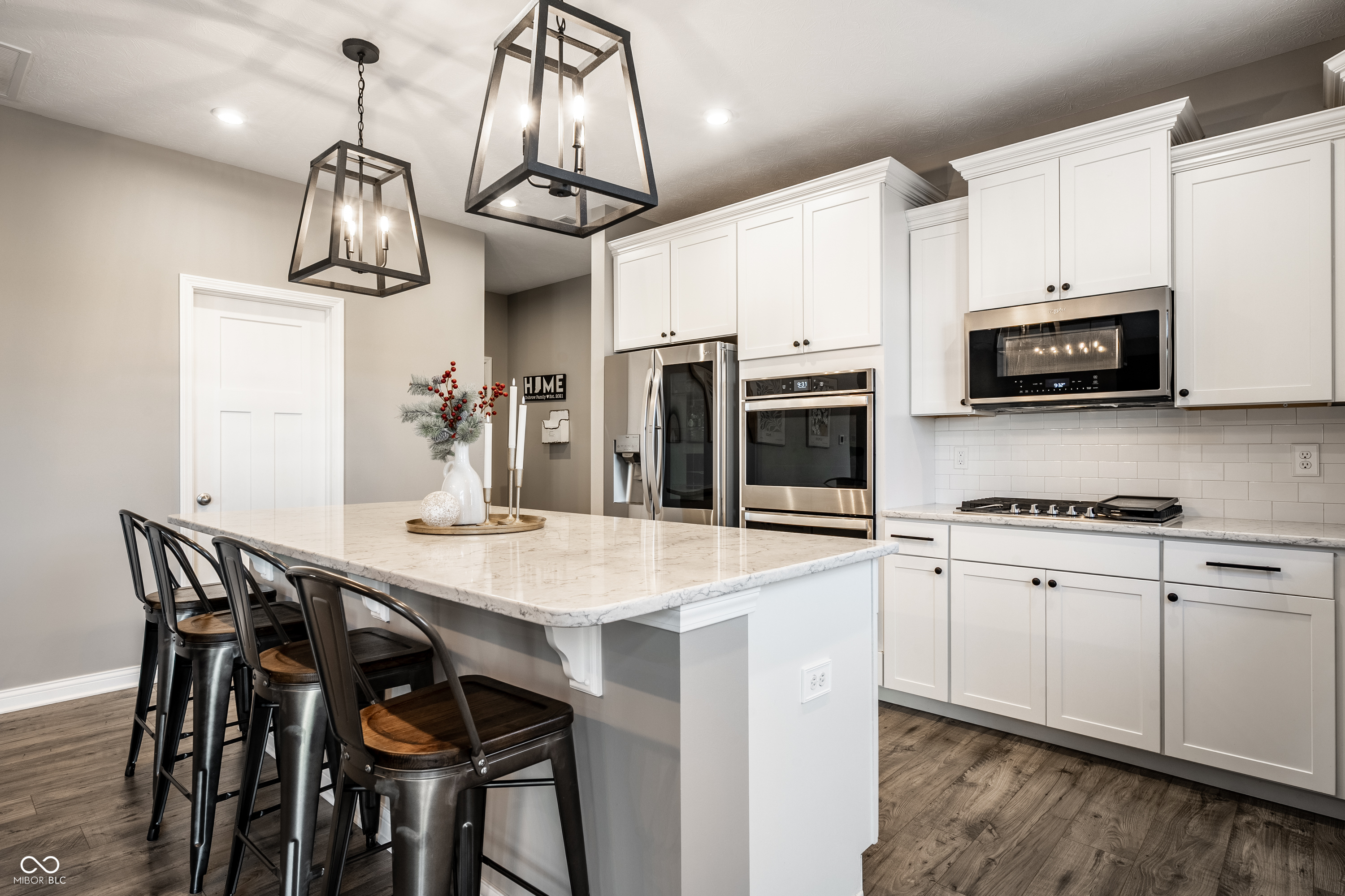 15802 Turntable Court