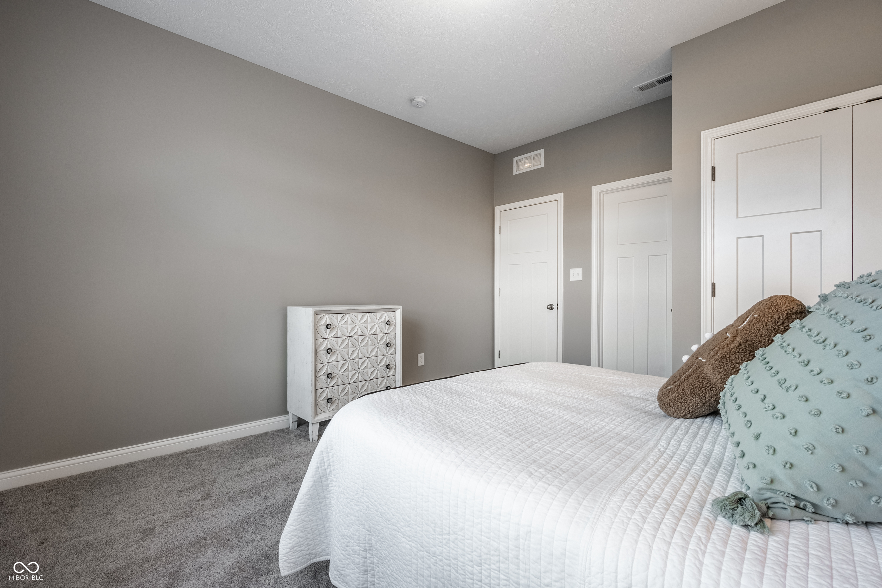 15802 Turntable Court