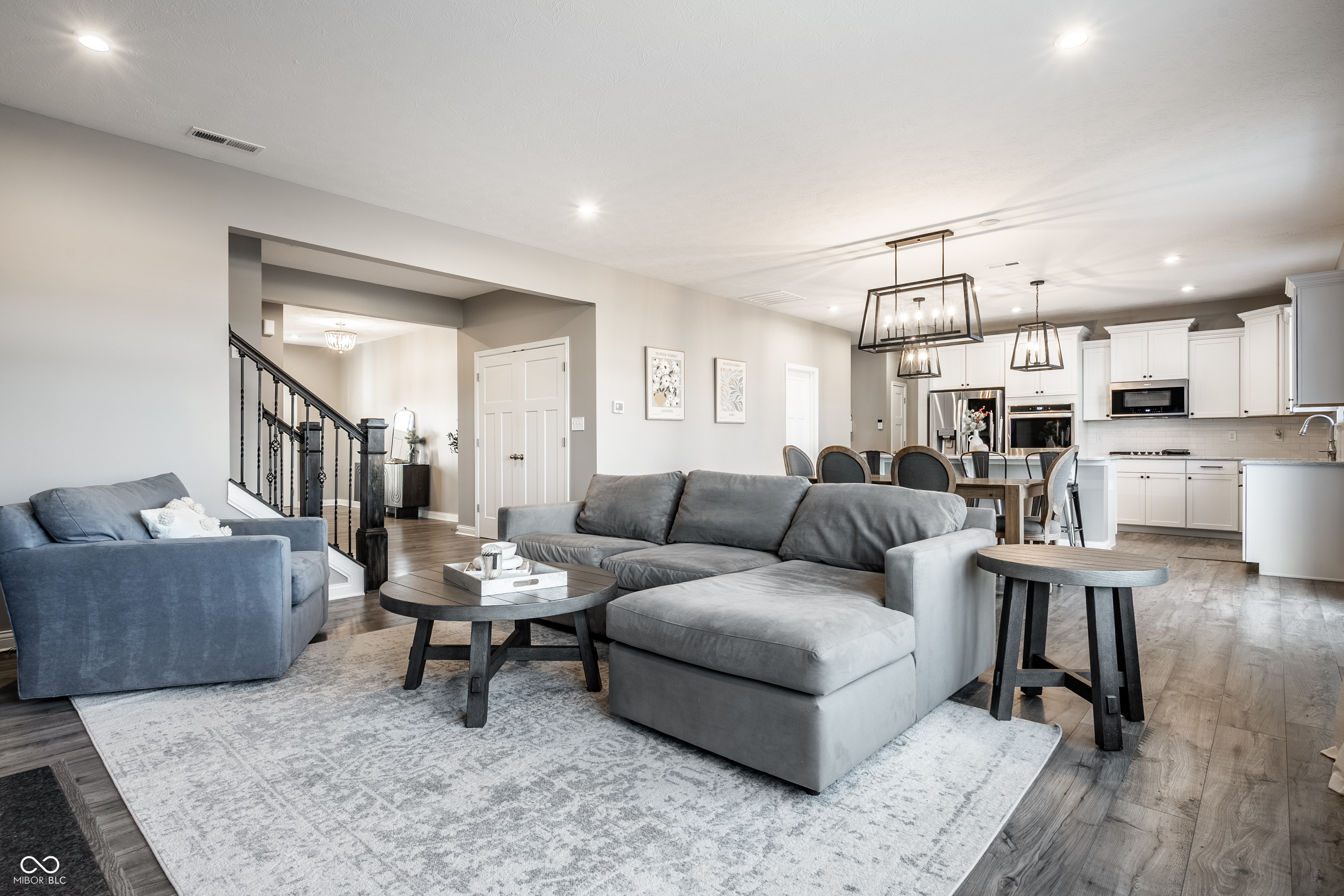 15802 Turntable Court