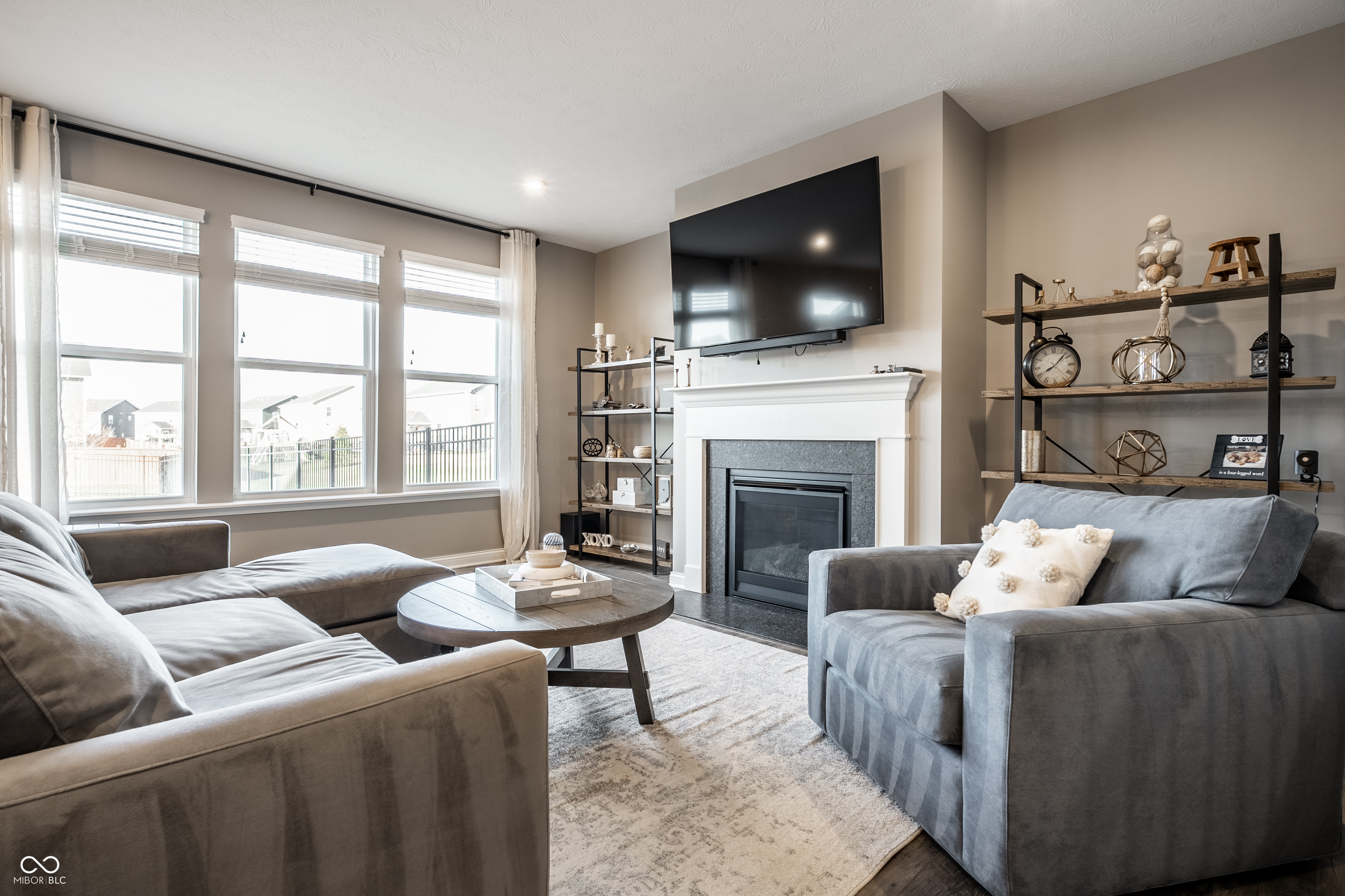 15802 Turntable Court