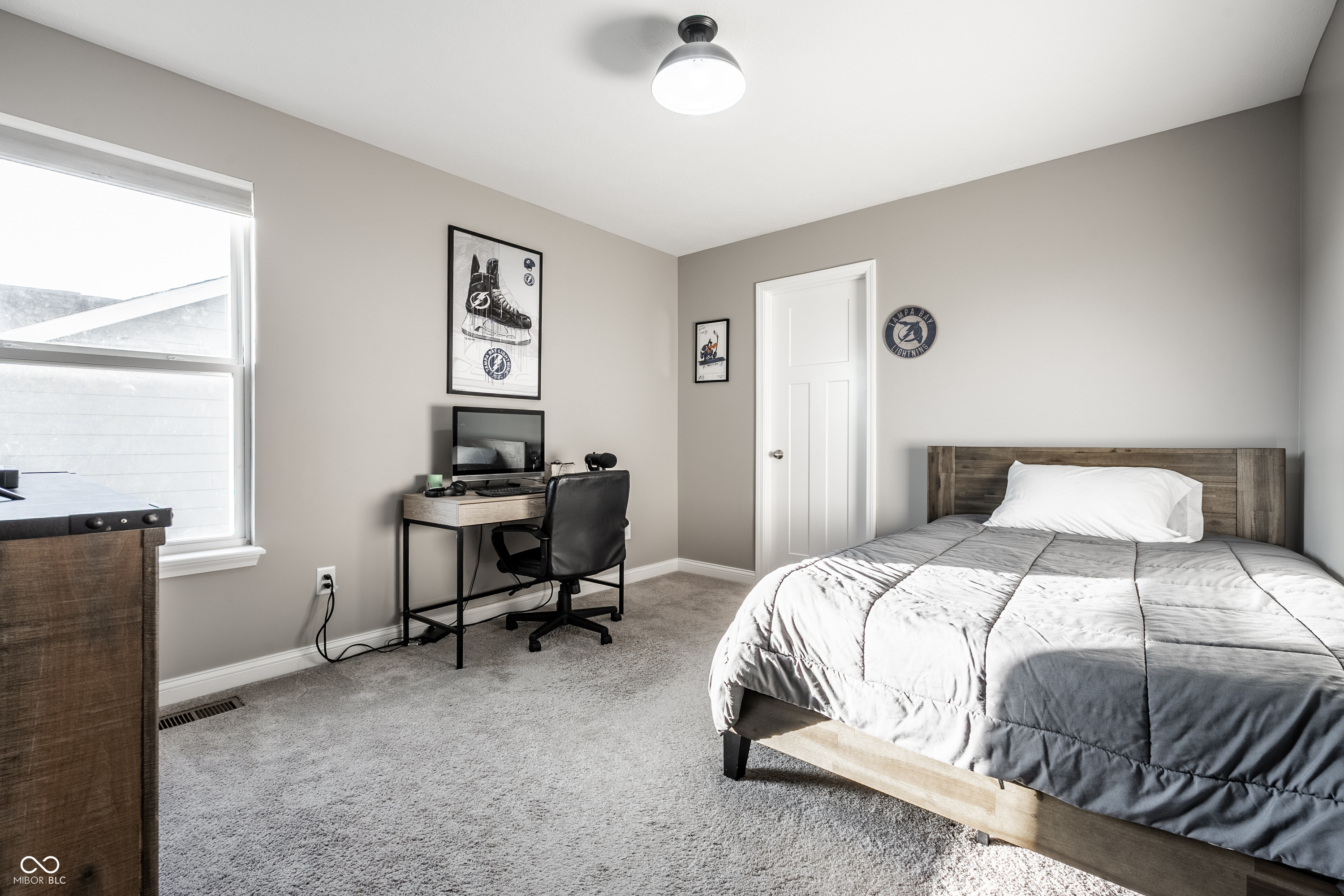 15802 Turntable Court