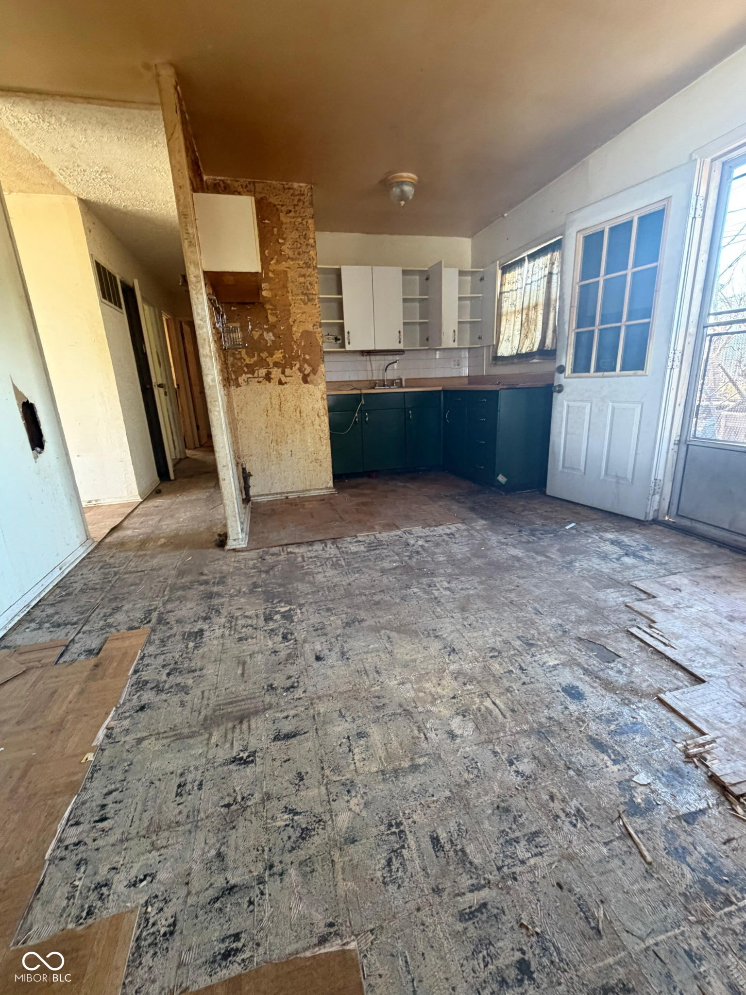 3114 Eagledale Drive