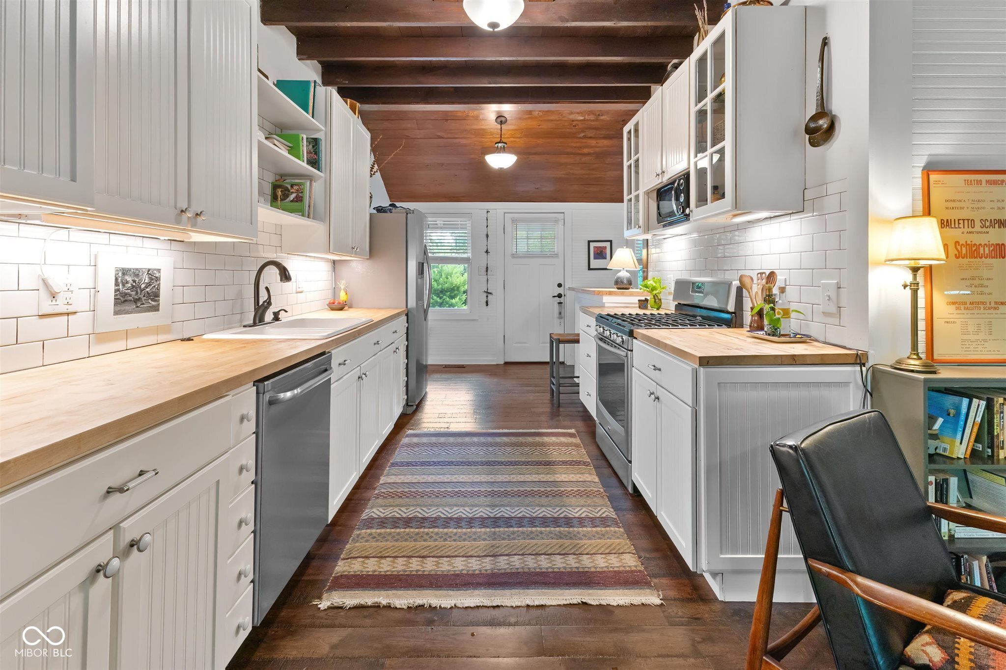 820 W 54th Street