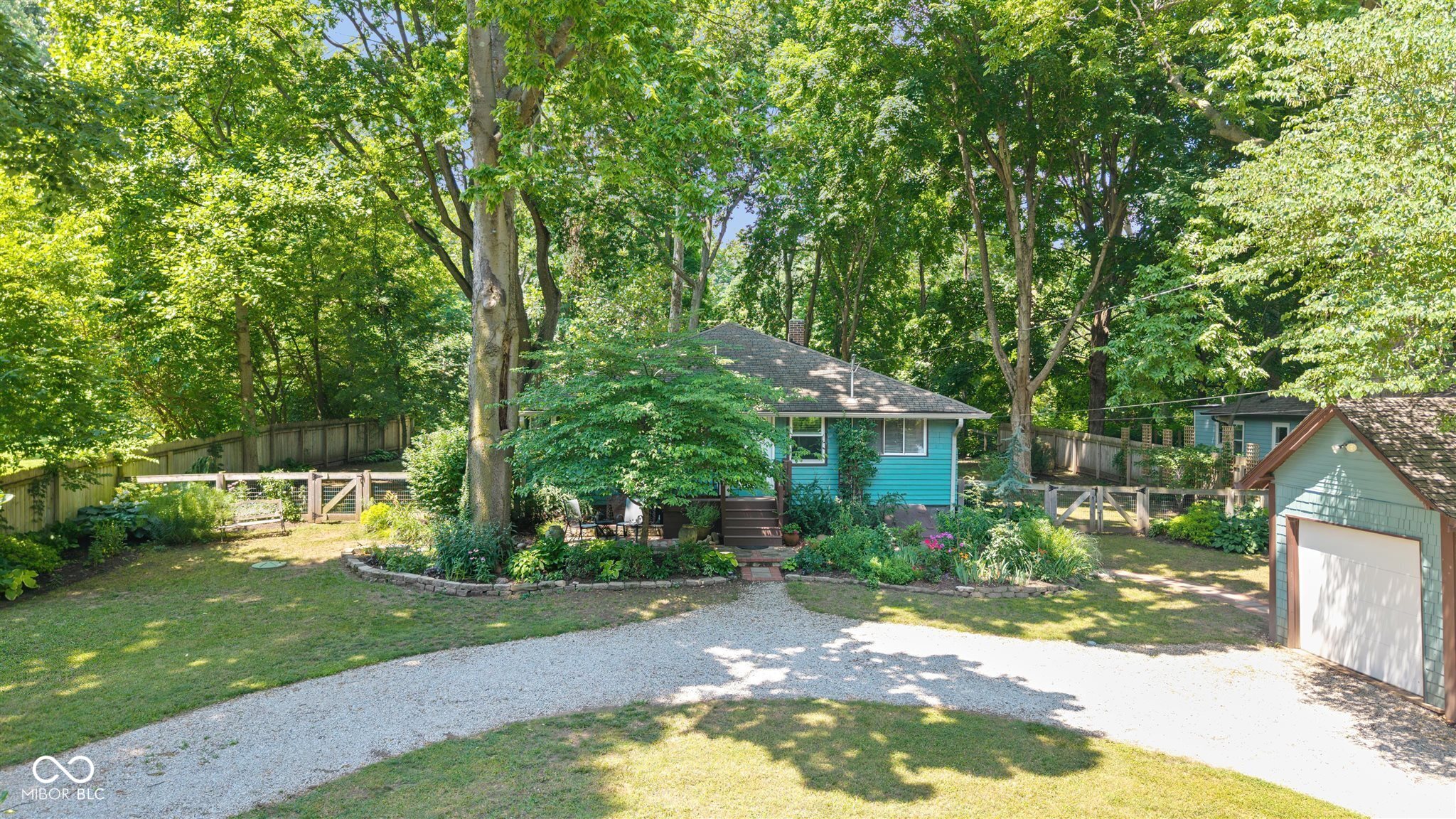 820 W 54th Street